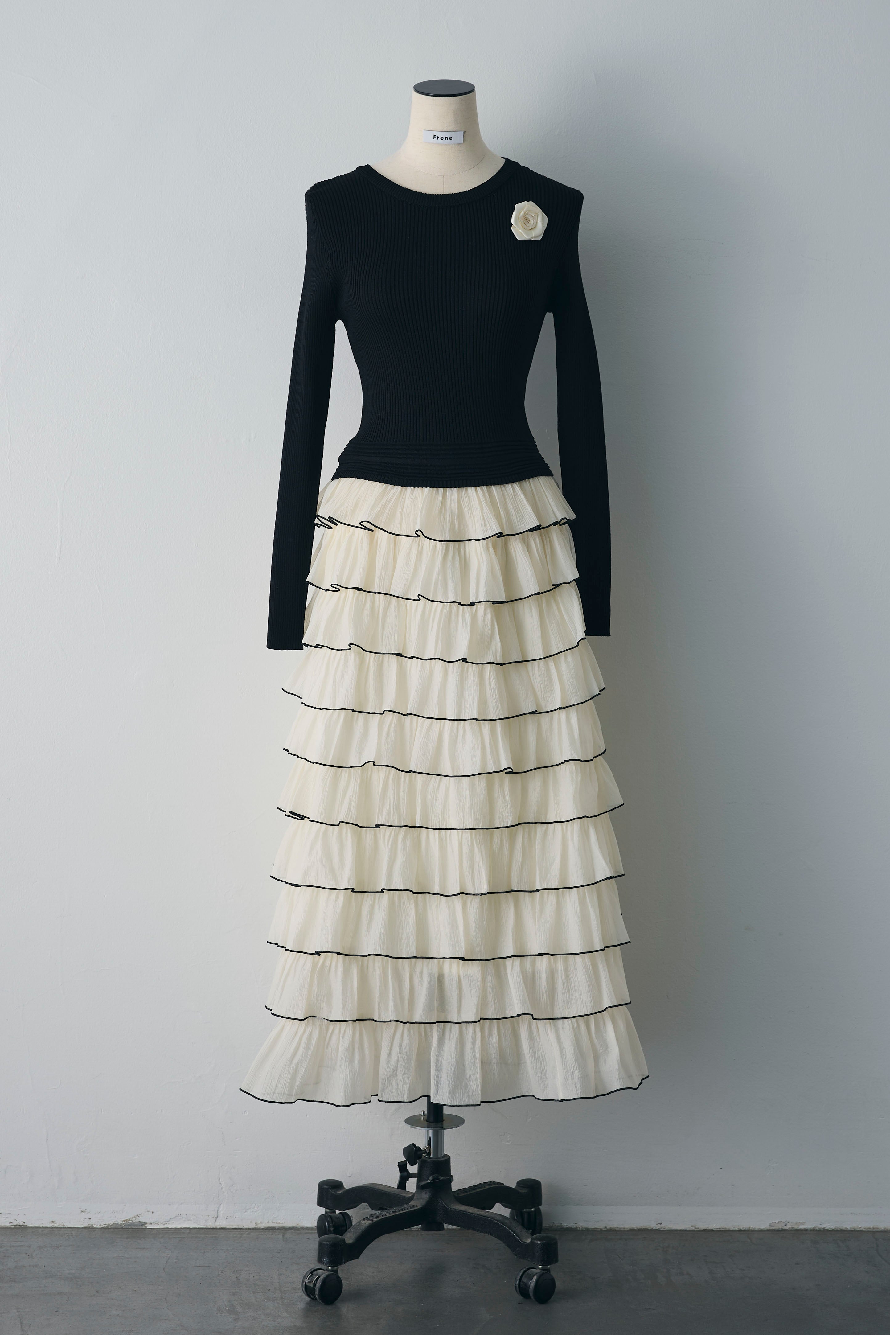 売約済み　専用メゾピアノ×セーラームーン　フリル ティアードドッキングワンピース 売約済み 専用メゾピアノ×セーラームーン フリル ティアードドッキング