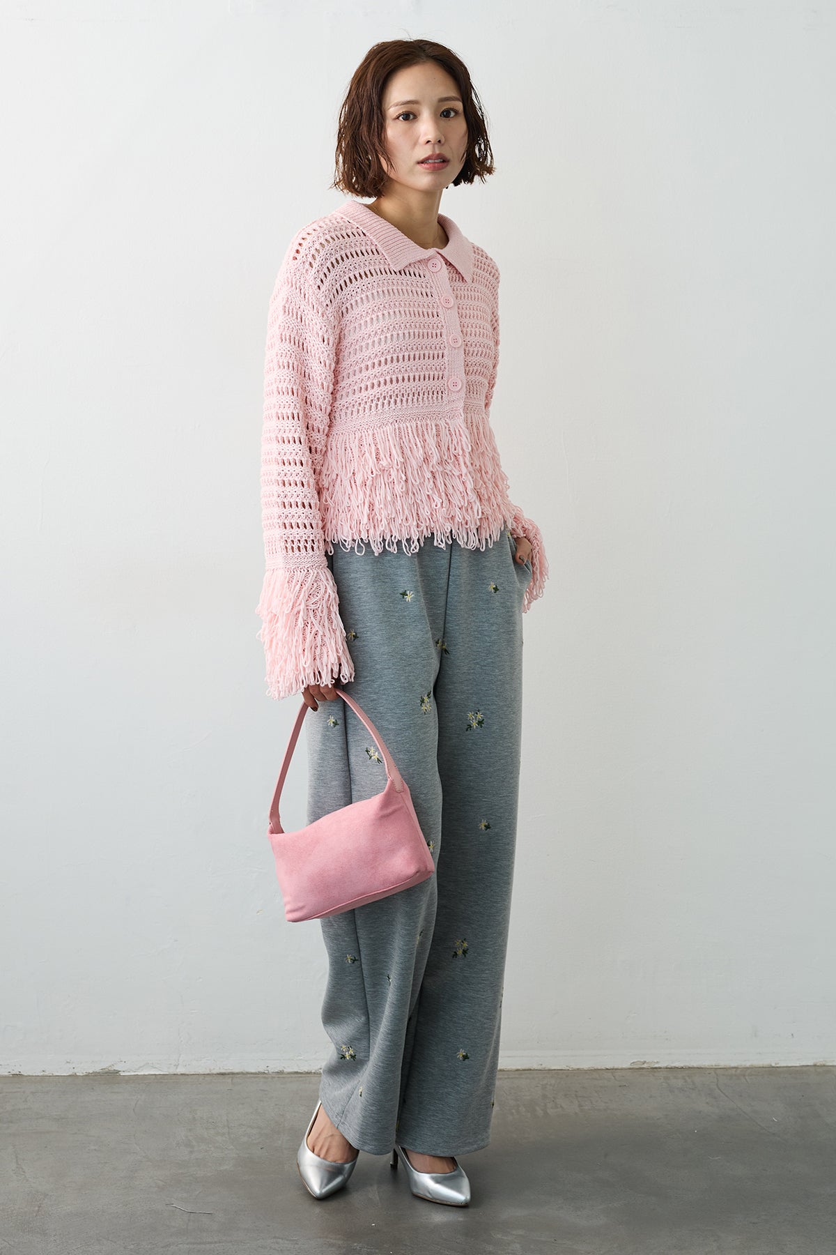 予約]フラワー刺繍ストレートポンチパンツ – Frene