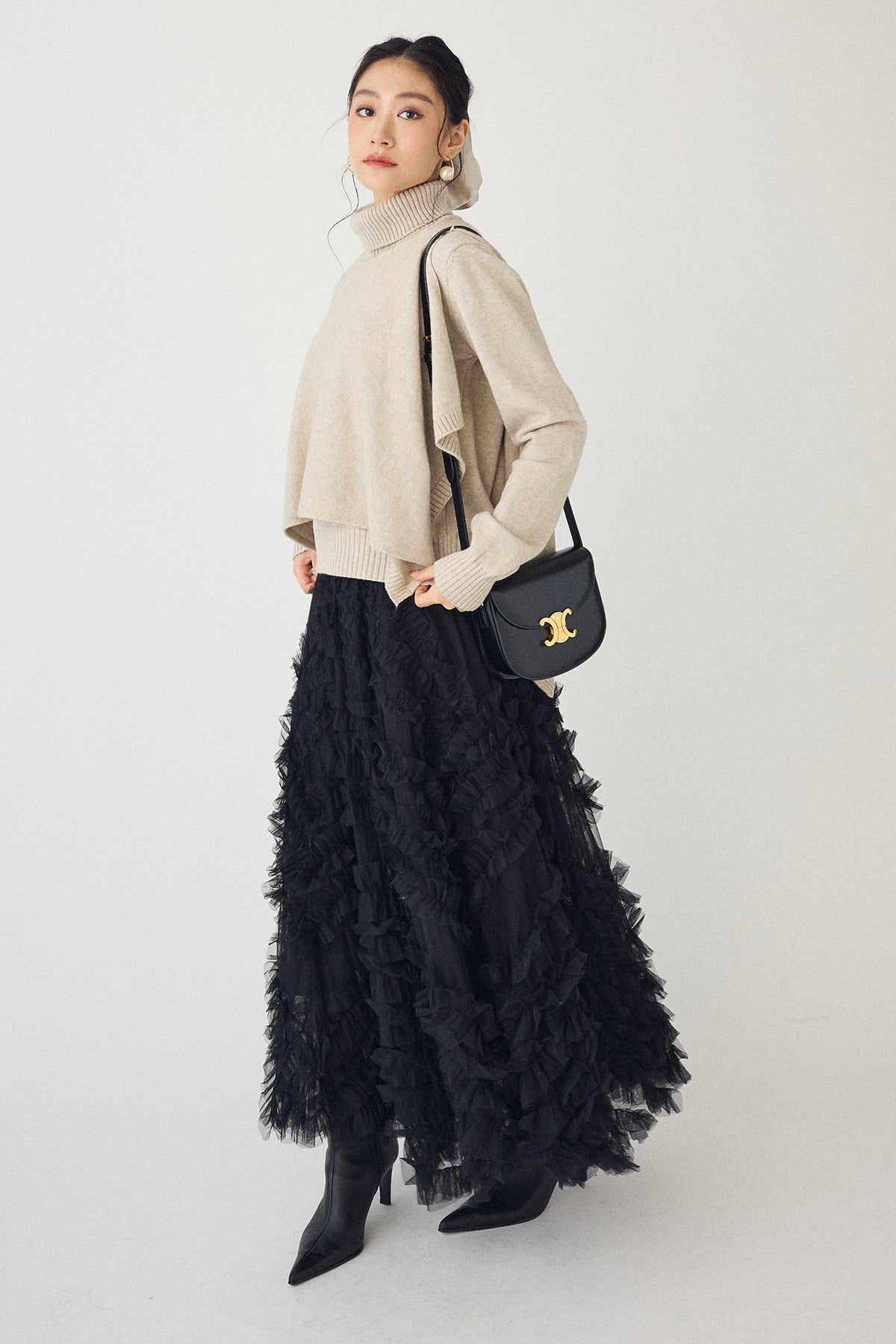 【完売品、美品】PERVERZE ニットスカート　ケープ/黒 完売品、美品】PERVERZE ニットスカート ケープ/黒