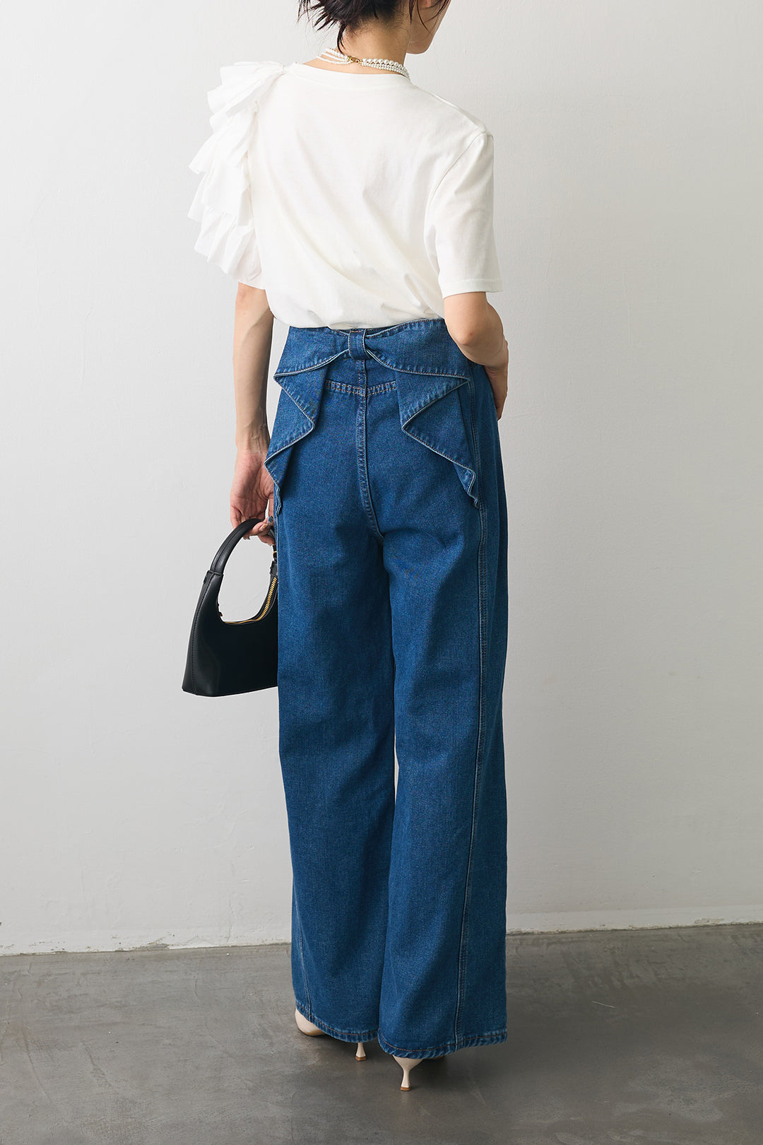 [予約/SET]ショルダーリブオフショルニット+アシメフリルティアードデザインTシャツ+バックリボンデザインデニムパンツ(3set)