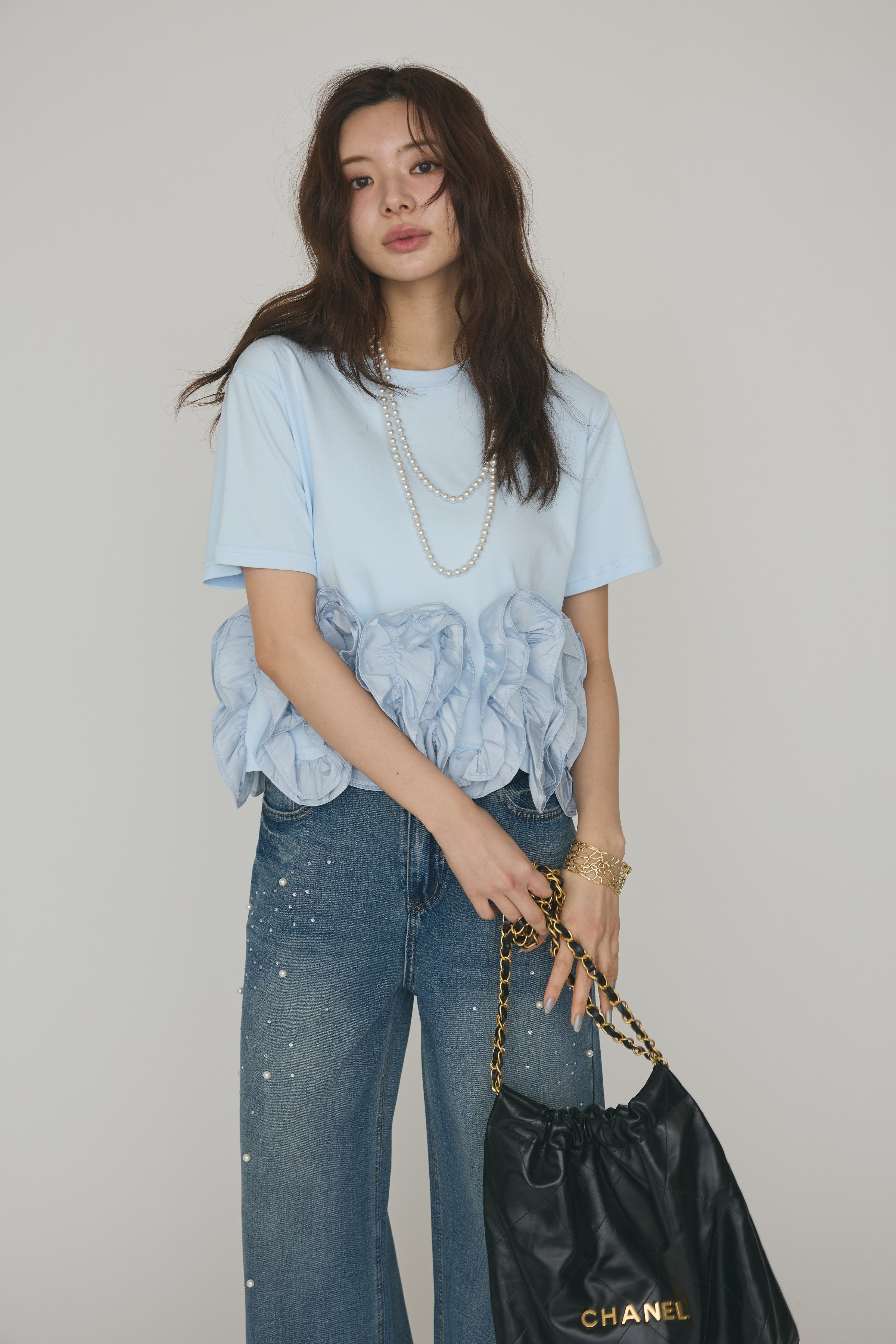 予約/SET]フリルウェーブヘムカットTシャツ+パールラインストーンハイ