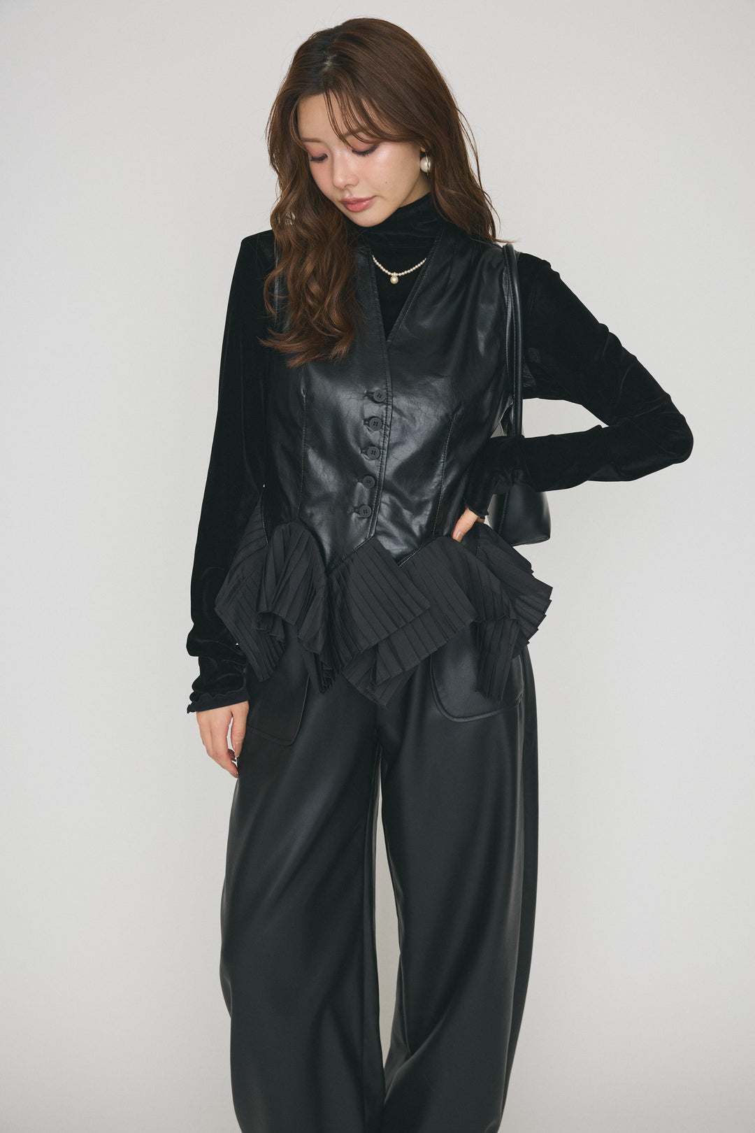 [予約]プリーツペプラムレザーライクベスト