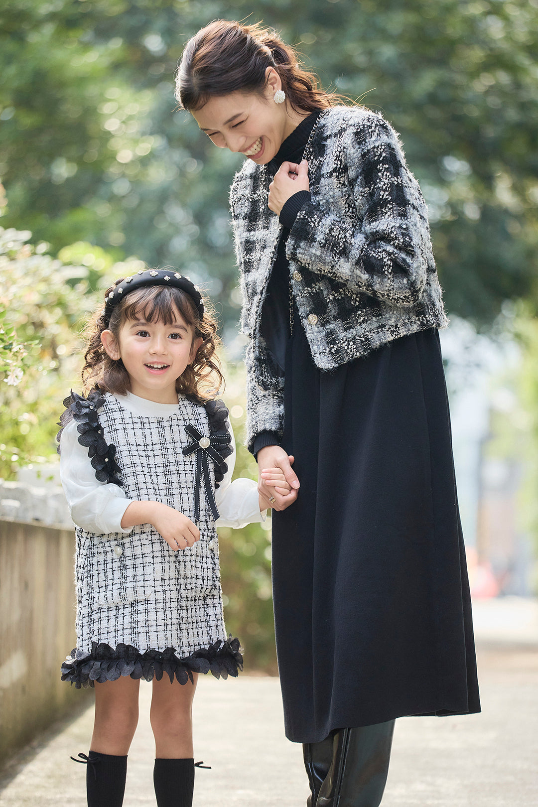 [予約/親子SET]ツイードチェッククロップドジャケット+リブセミフレアニットワンピース+[kids]フリルツイードワンピセット(3set)
