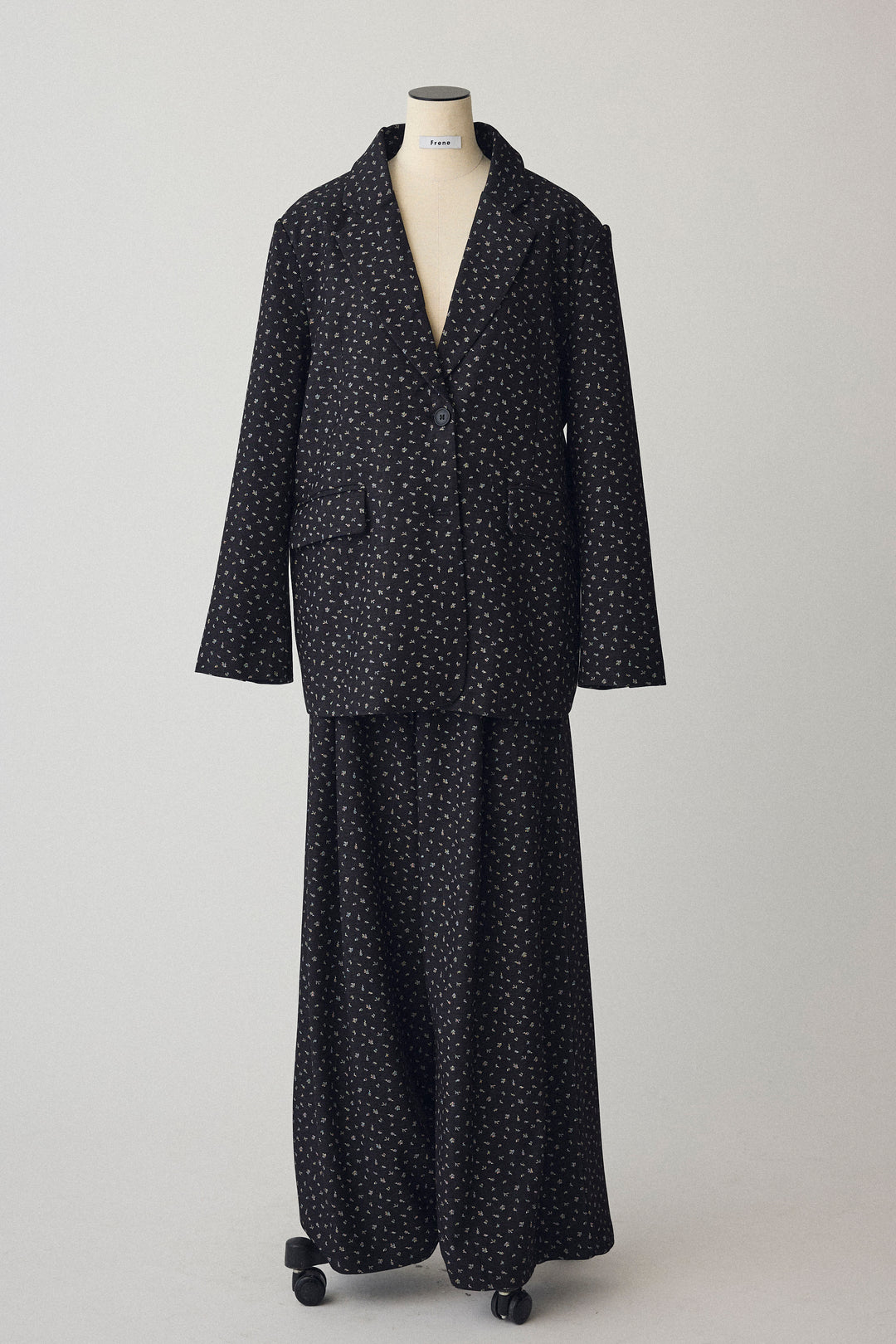 [予約]ヴィンテージフラワー柄セットアップ