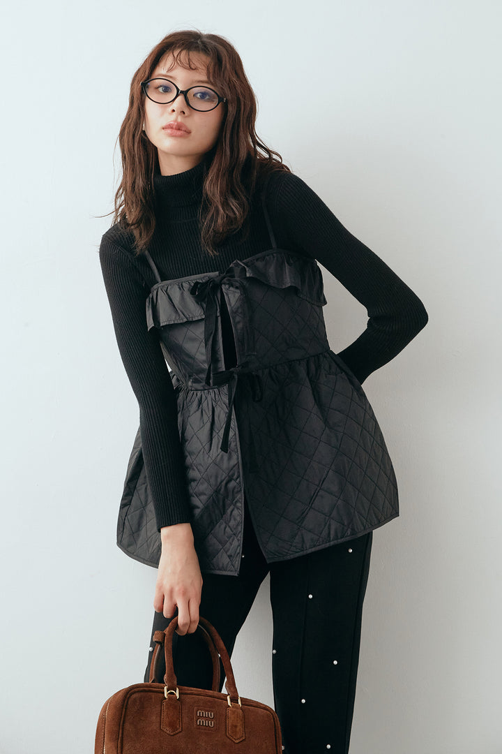 [予約/SET]ベーシックリブタートルニット+ダイヤキルトキャミビスチェ+センターシームランダムパールパンツ(3set)