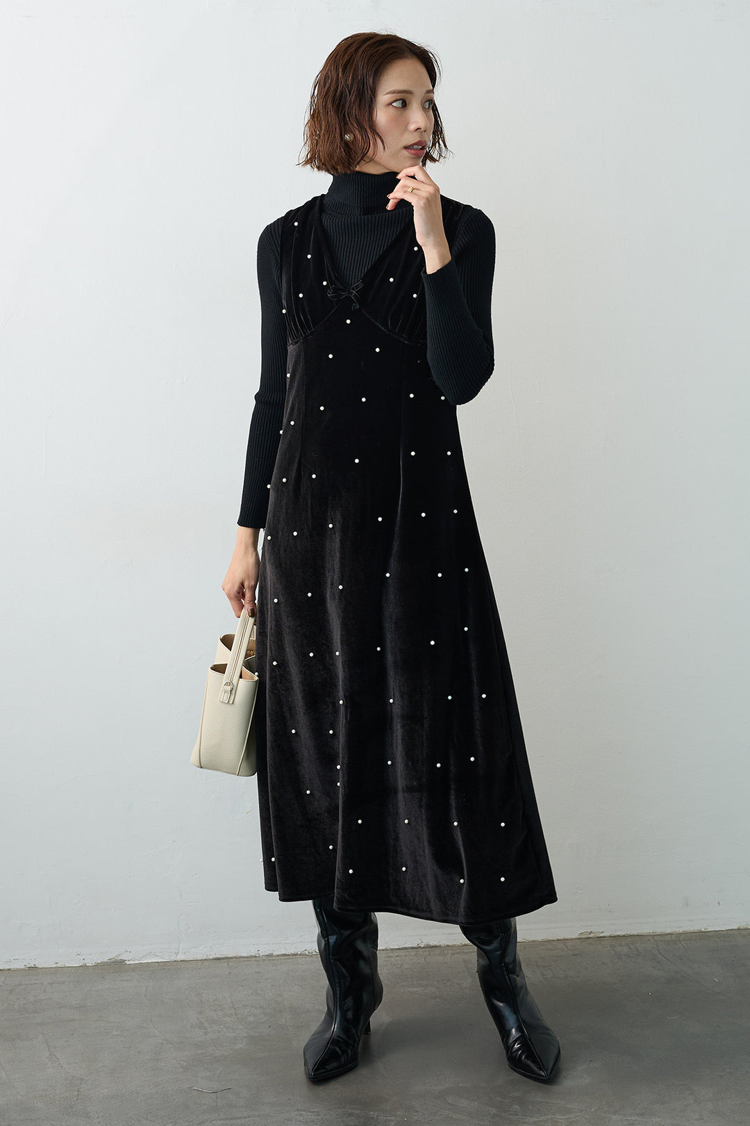 [予約]ベロアパールVネックロングワンピ