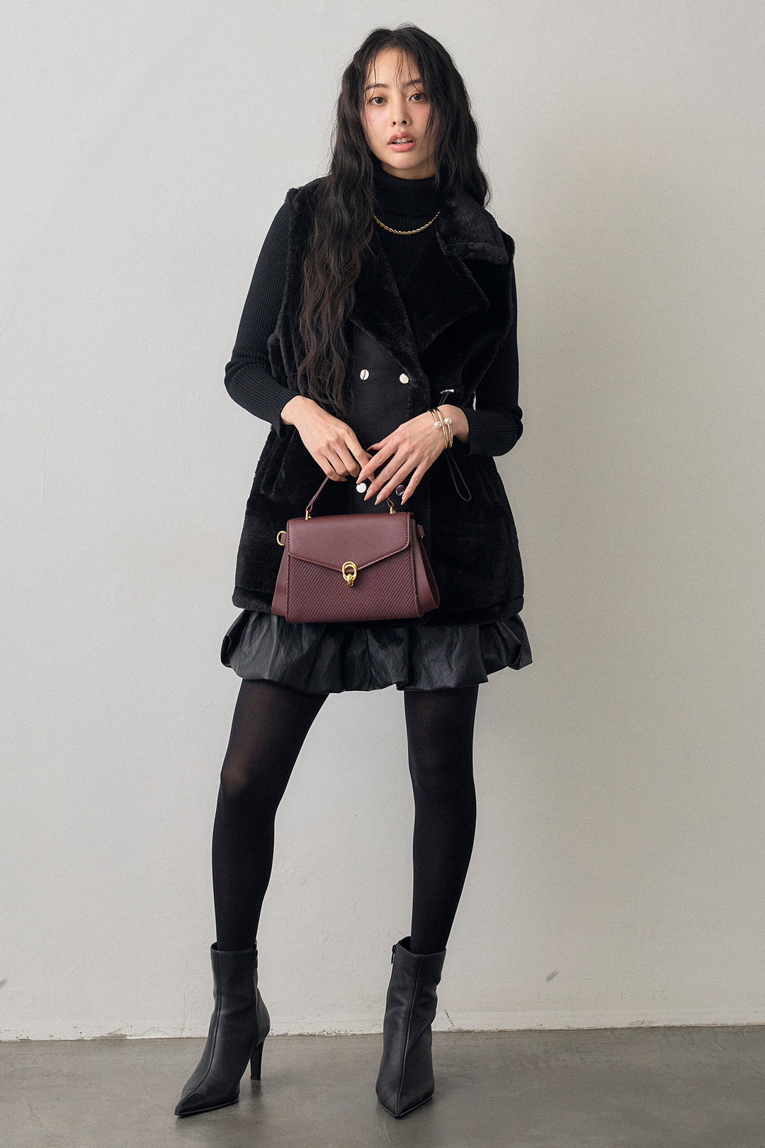 [予約/SET]ベーシックリブタートルニット+テディボアウエストドロストベスト+フェイクレザーティアードバルーンミニスカート(3set)