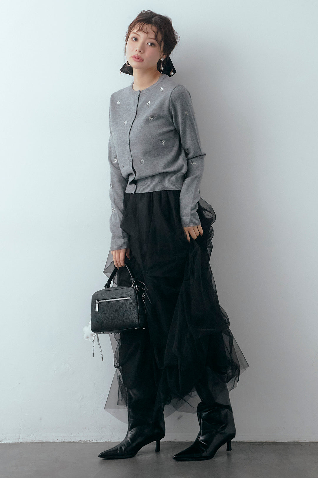 [予約]ニュアンスフラワー刺繍クロップドニットカーデ