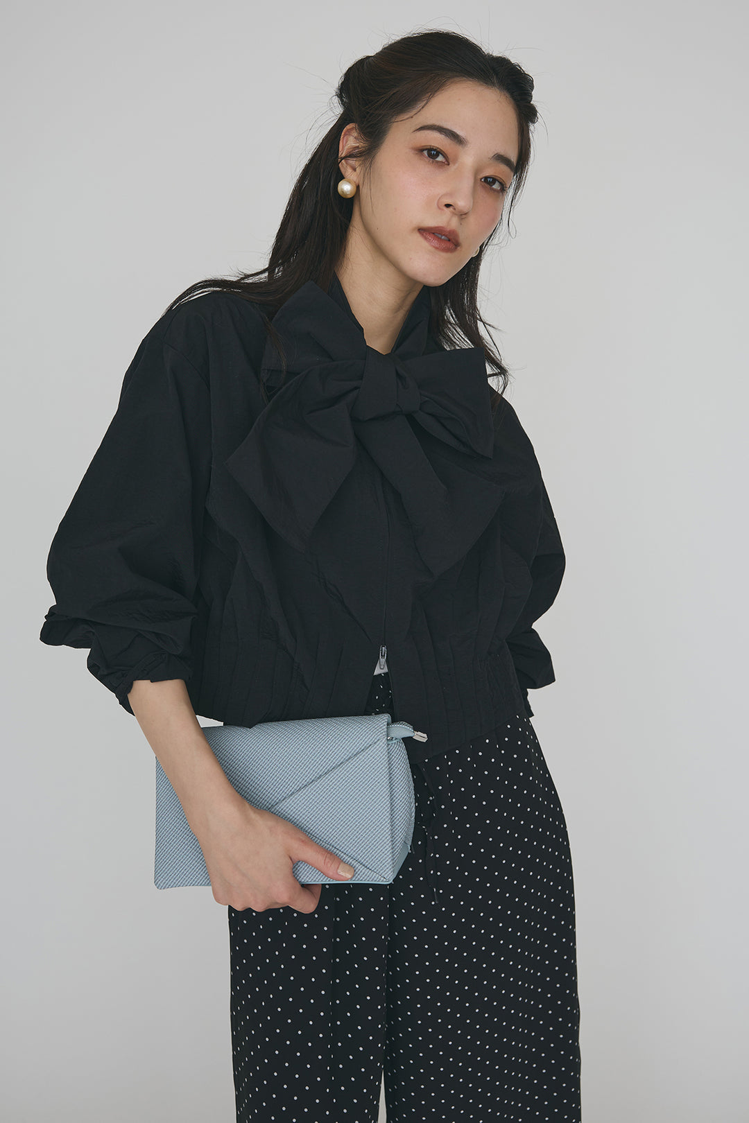 [予約]フロントファスナーヘムタックボウタイブラウス