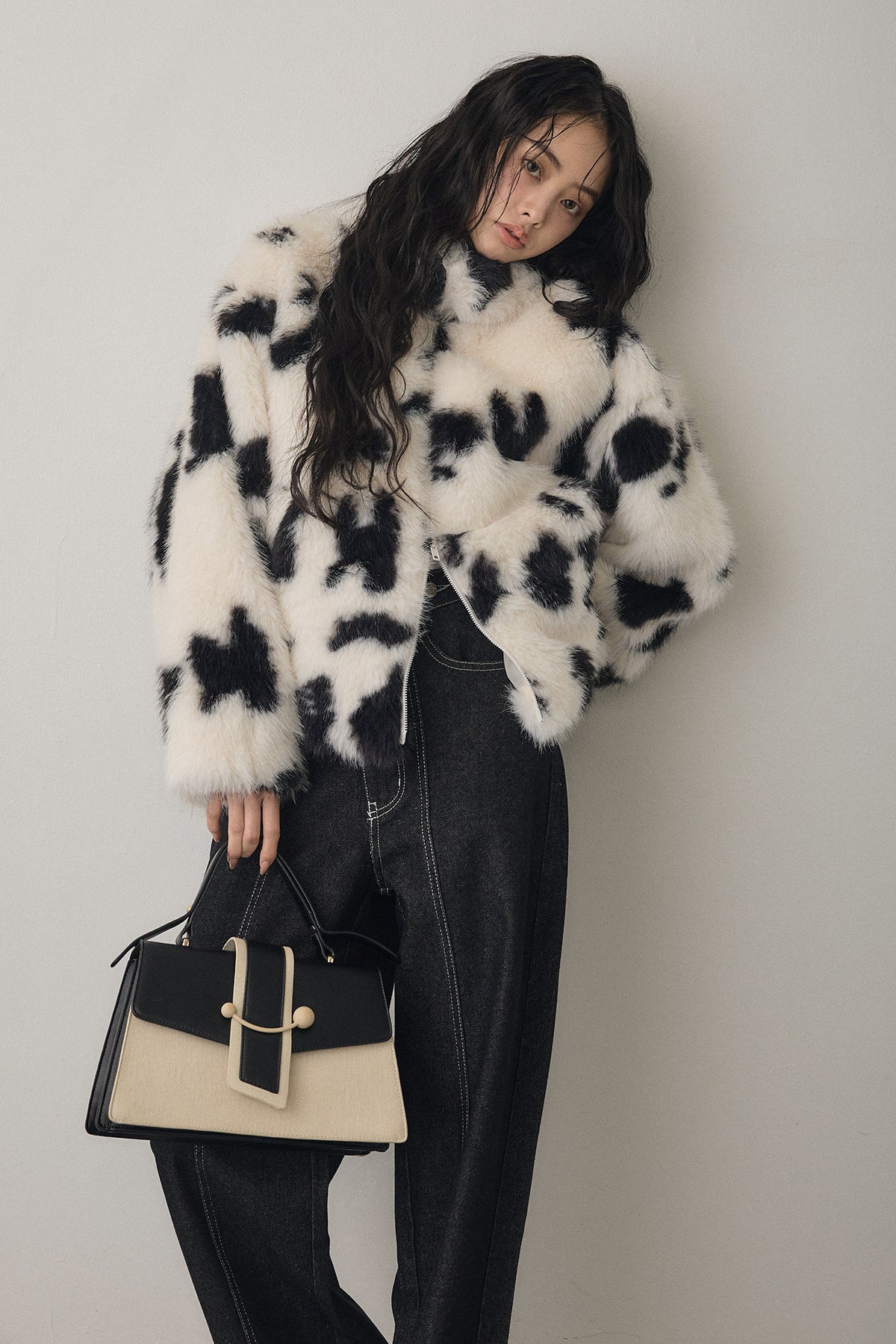 CLANE COWファーコート 白・黒 CLANE COWファーコート 白・黒 クラネ CLANE COW BOA BLOUSON/MIX/1