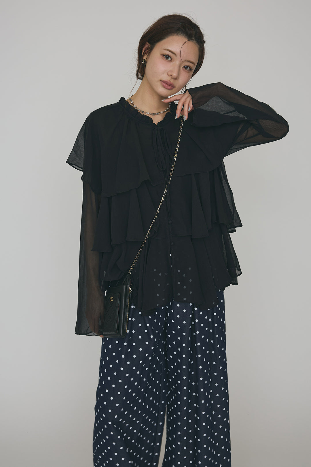 [予約/SET]エアリーシフォンティアードブラウス+ハイウエストドットデニムパンツ(2set)