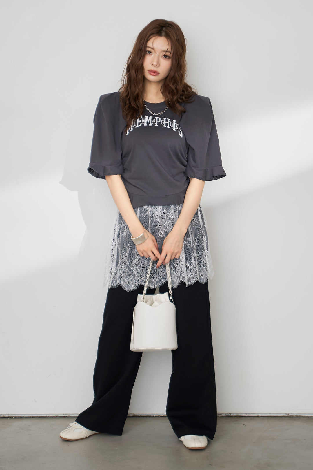 [予約/SET]ロゴパフスリーブデザインTシャツ+繊細レースレイヤードパンツ(2set)