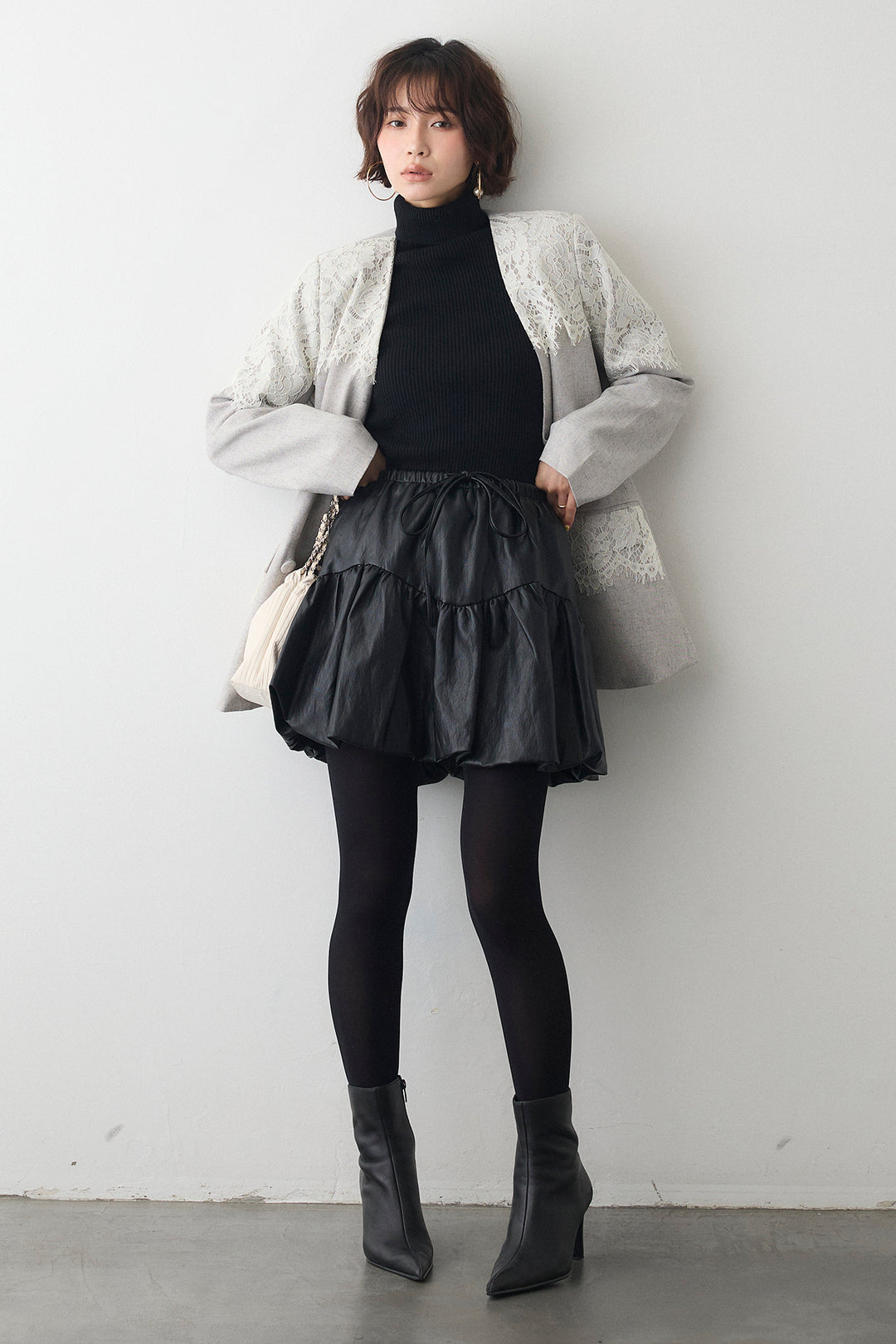 [予約/SET]ベーシックリブタートルニット+ショルダーレースデザインジャケット+フェイクレザーティアードバルーンミニスカート(3set)