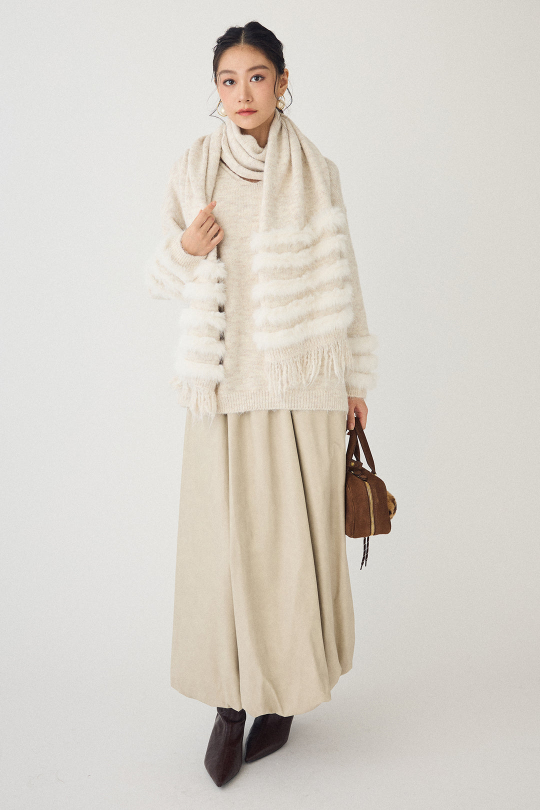 [予約/SET]マフラー付きファーラインデザインニットカーデ+レザーライクバルーンスカート(2set)