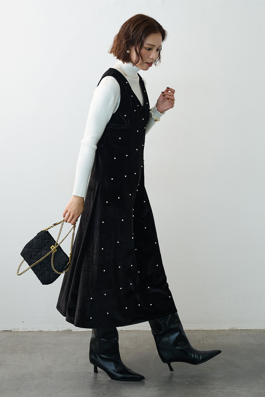 [予約/SET]ベーシックリブタートルニット+ベロアパールVネックロングワンピ(2set)