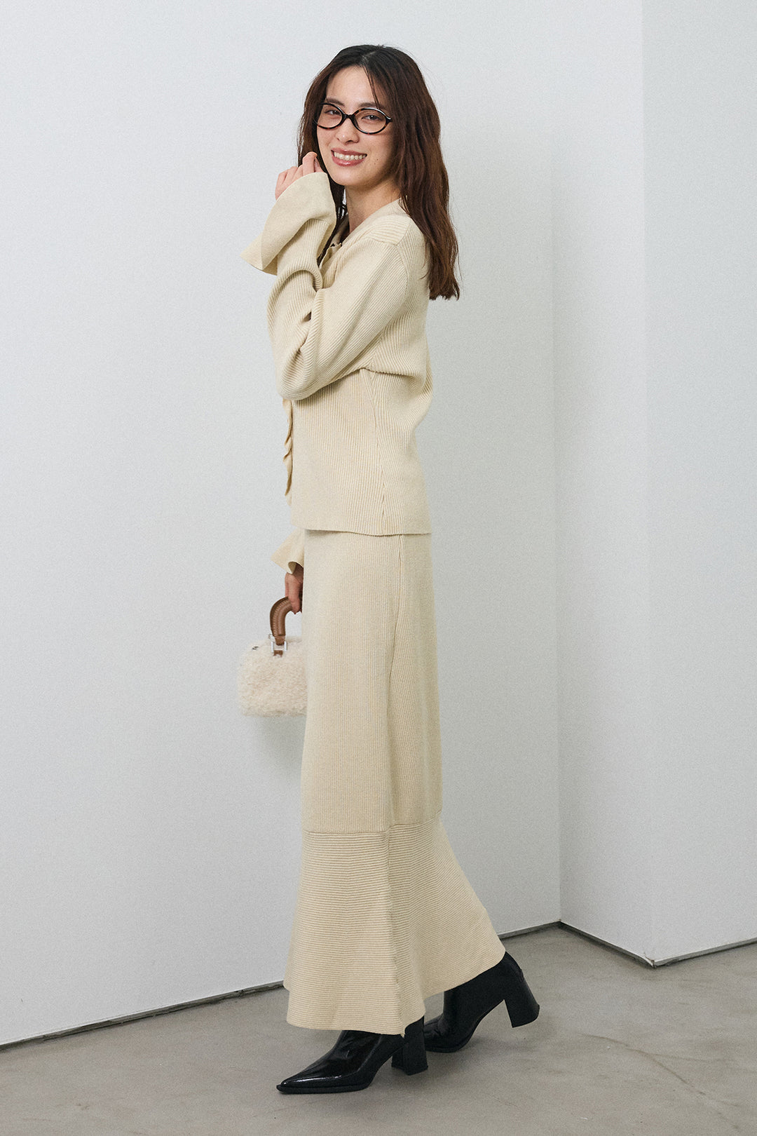 [予約]フロントラッフルデザインニットセットアップ