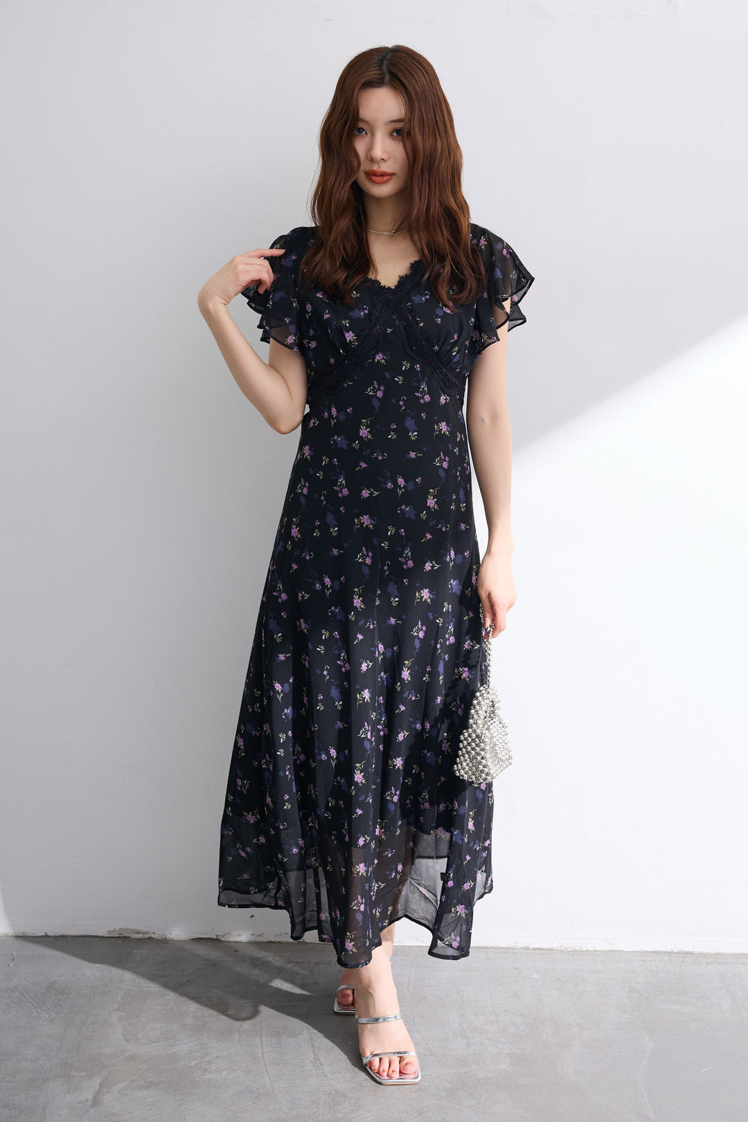 [予約]ニュアンスフラワーレースポイントシフォンワンピース