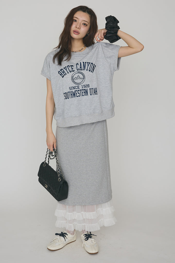 [予約/SET]ロゴ刺繍デザインリブカットT+フリルヘムスウェットスリットスカート(2set)