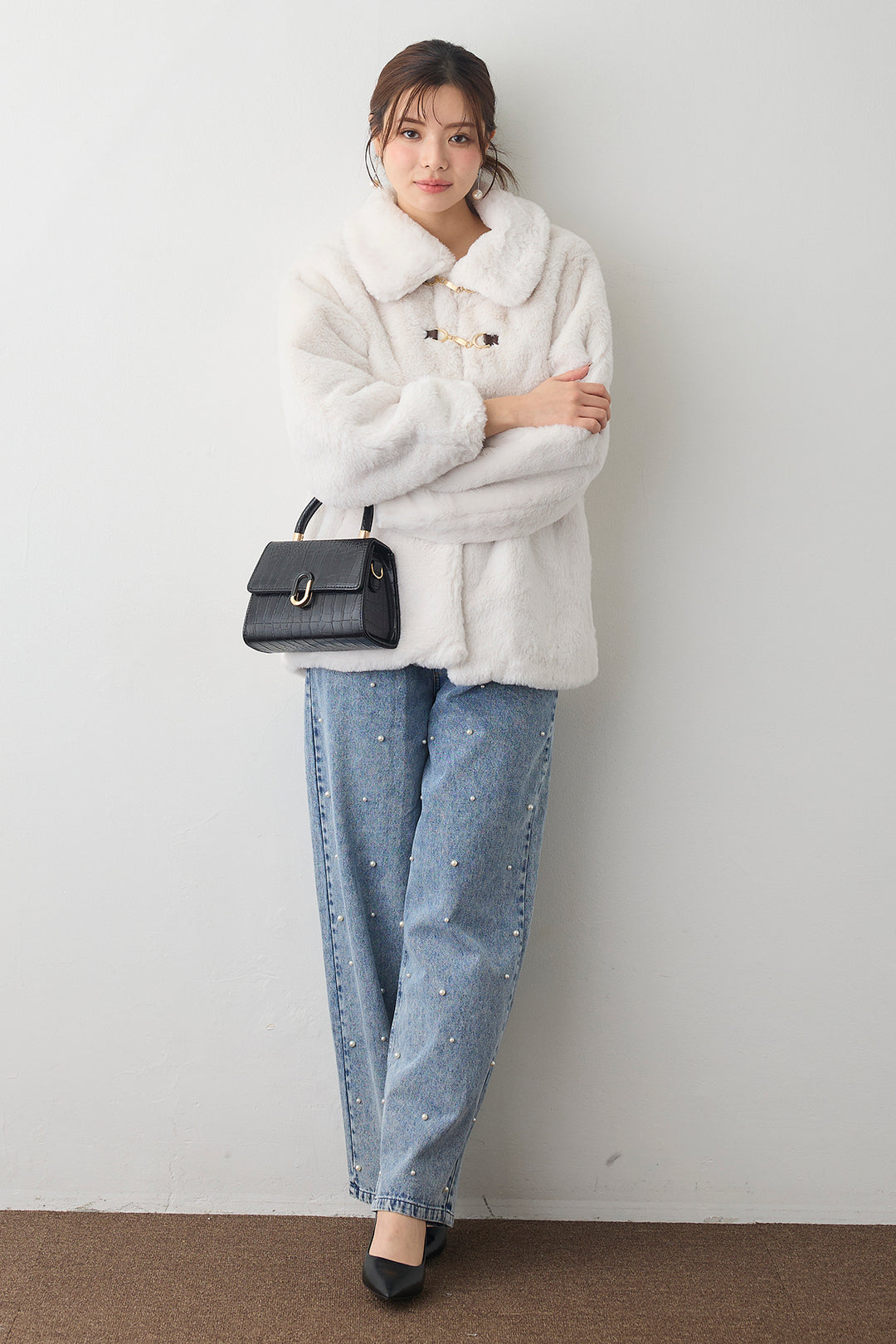 [予約/SET]ビット付きフェイクファーコート+パールスタッズストレートハイウエストデニム(2set)