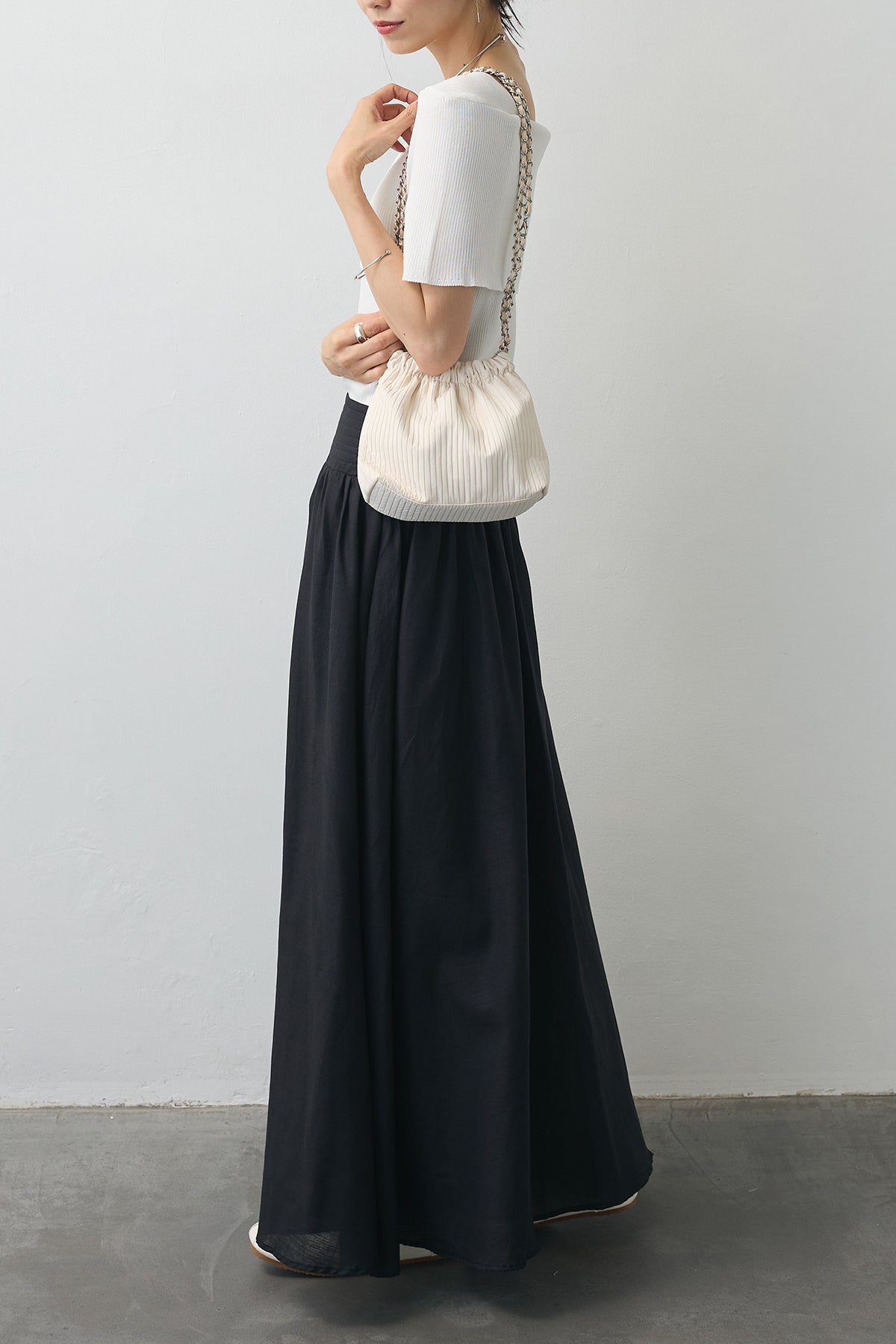 予約]ショルダーリブオフショルニット – Frene