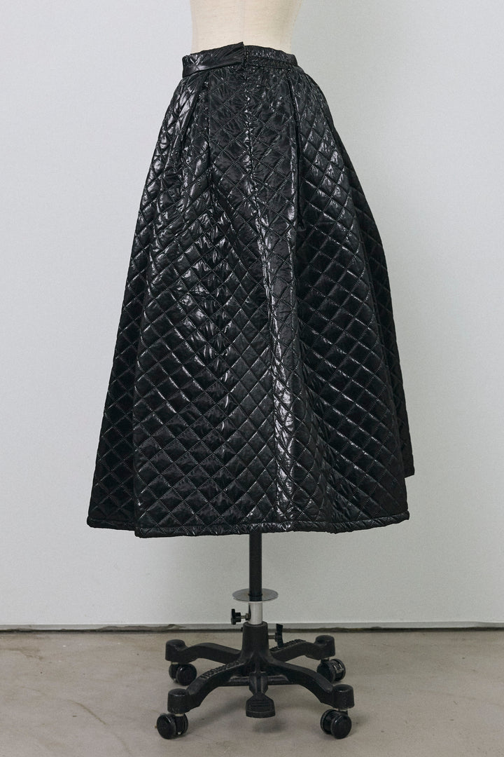 [予約]メタリックキルティングフレアスカート