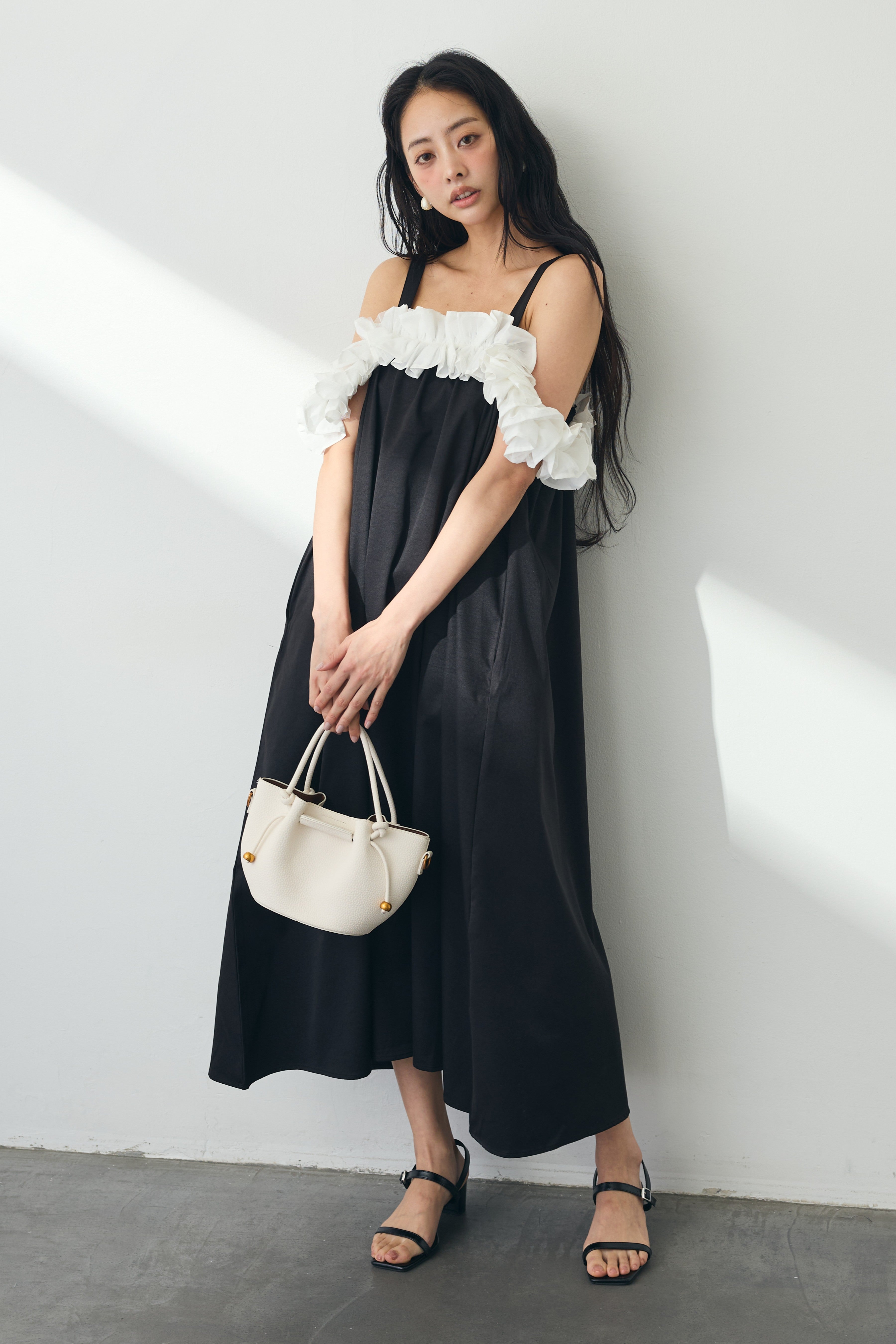 予約]マルチウェイフリルドッキングワンピ – Frene