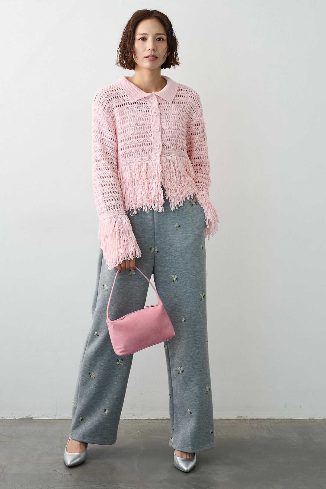 [予約/SET]メッシュフリンジクロップドニット+フラワー刺繍ストレートポンチパンツ(2set)