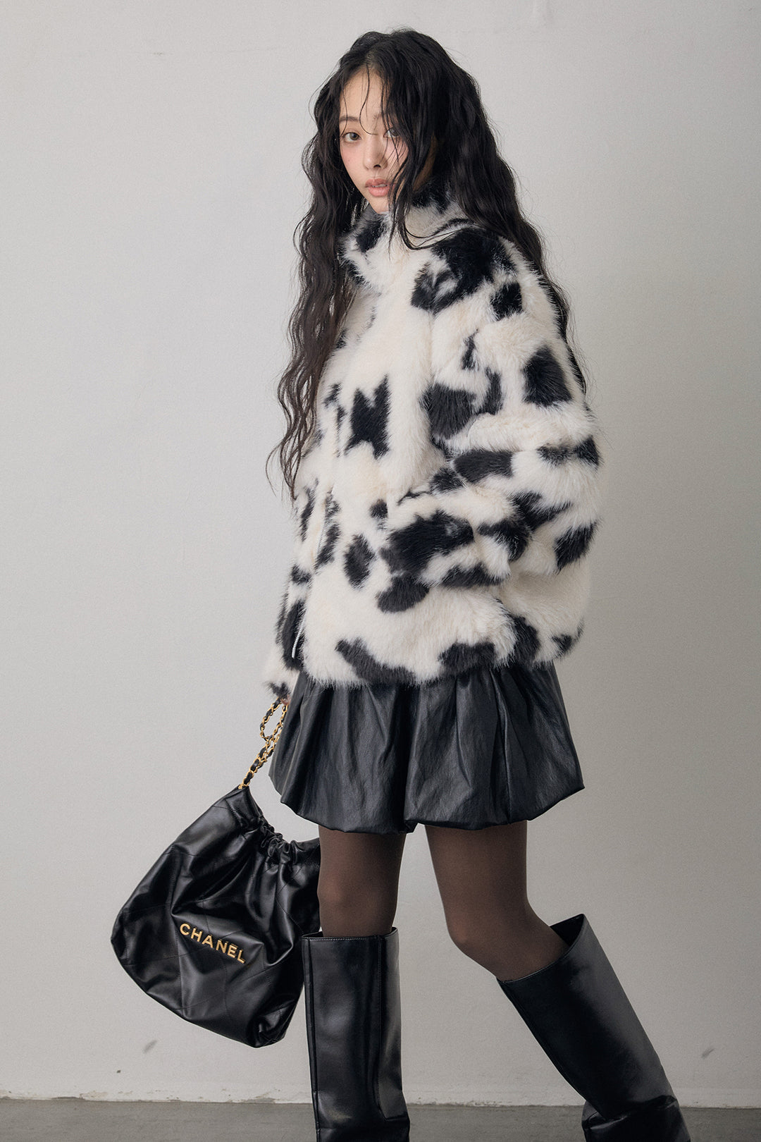 [予約/SET]COW柄スタンドファーライクコート+フェイクレザーティアードバルーンミニスカート(2set)