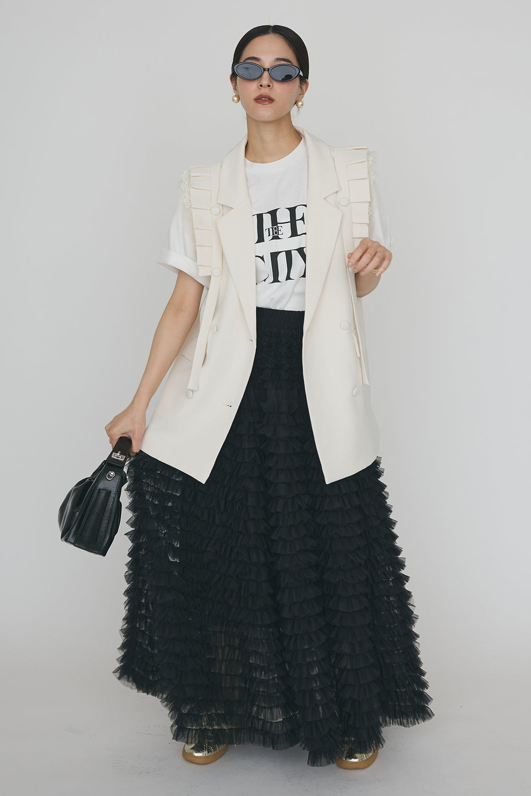 [予約/SET]ThecityロゴTシャツ+フリルショルダーテーラーマニッシュベスト+ホイップチュールティアードスカート(3set)