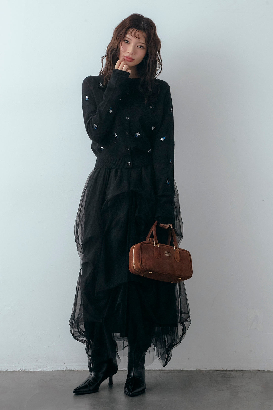 [予約/SET]ニュアンスフラワー刺繍クロップドニットカーデ+マルチパターンタックチュールスカート(2set)