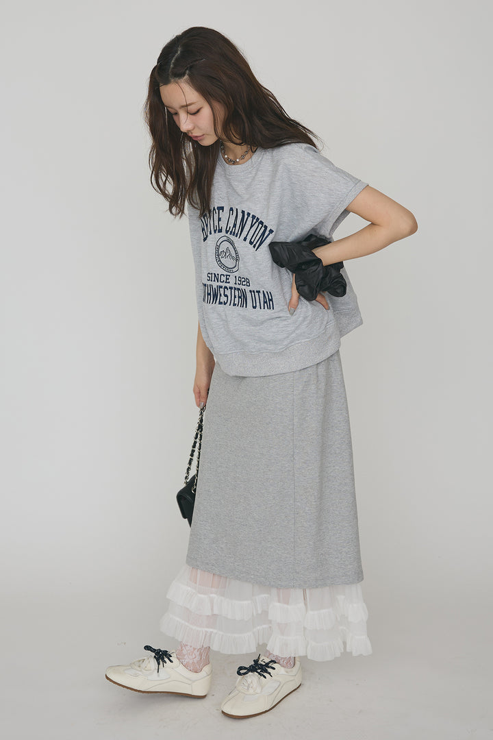 [予約/SET]ロゴ刺繍デザインリブカットT+フリルヘムスウェットスリットスカート(2set)