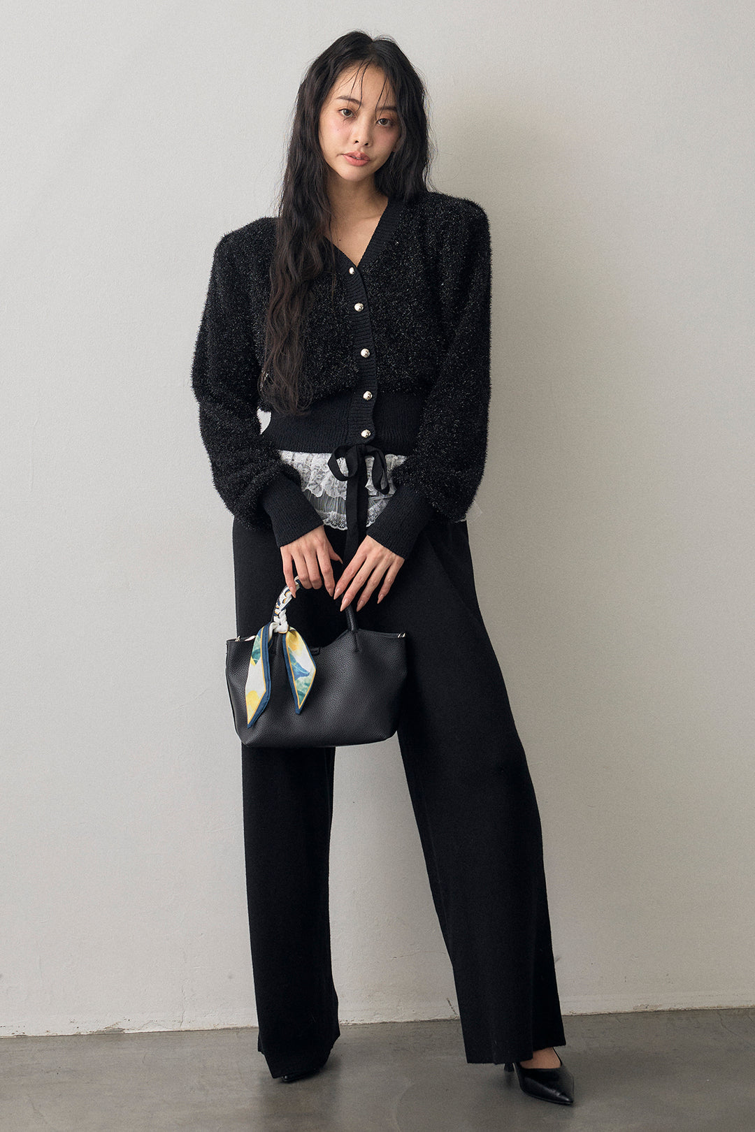 [予約/SET]コンシャスショルダーシャイニーニットカーデ+ウエストレースニットストレートパンツ(2set)