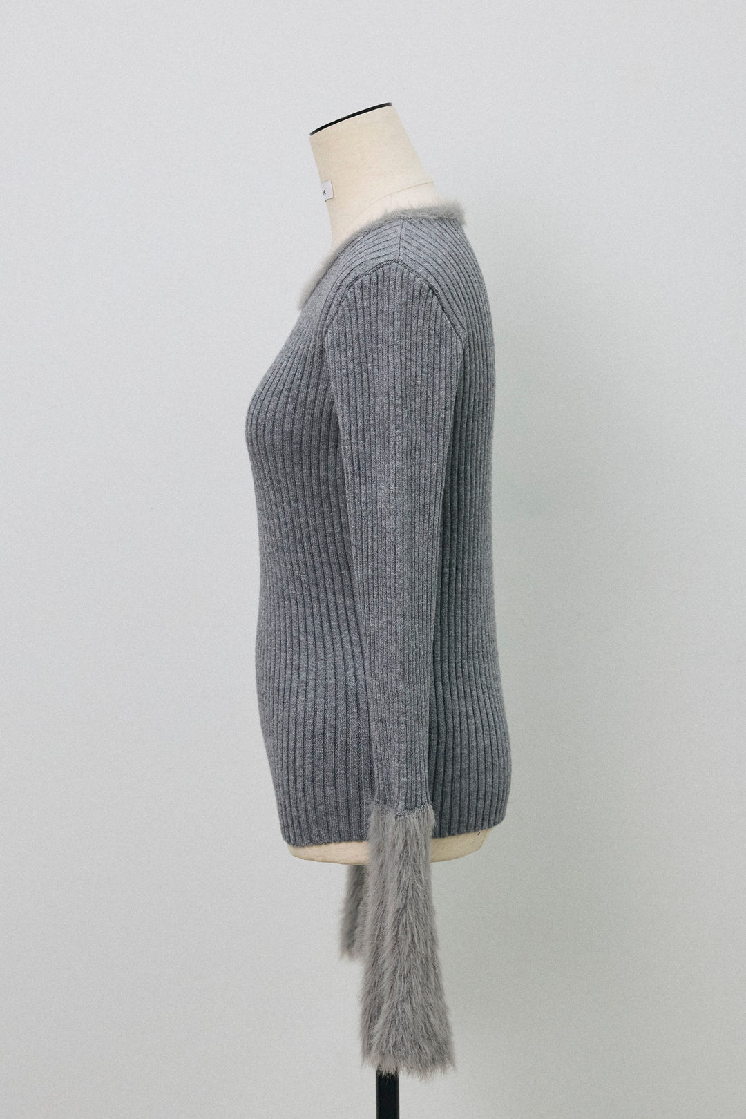 [予約]フェザー切替スリーブフレアニット