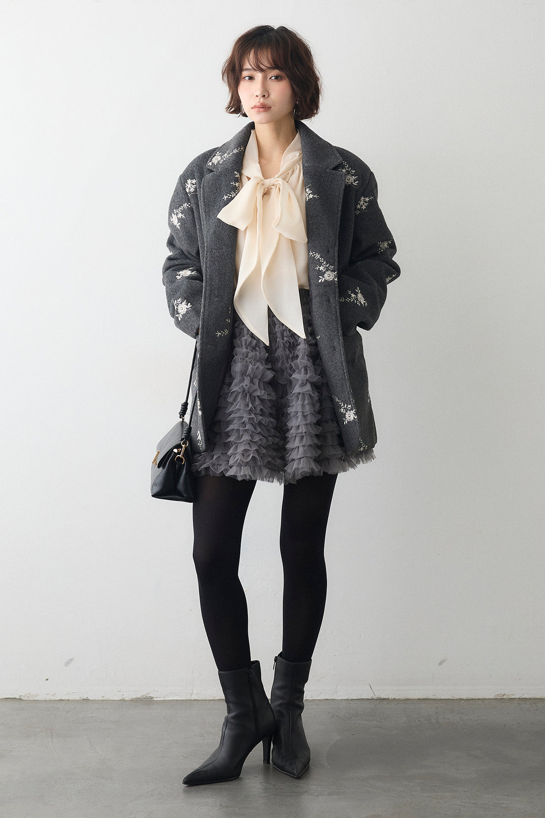 [予約/SET]前後2wayリボンシアーブラウス+フラワーエンブロイダリーモッサジャケット+ホイップチュールミニ丈スカート(3set)