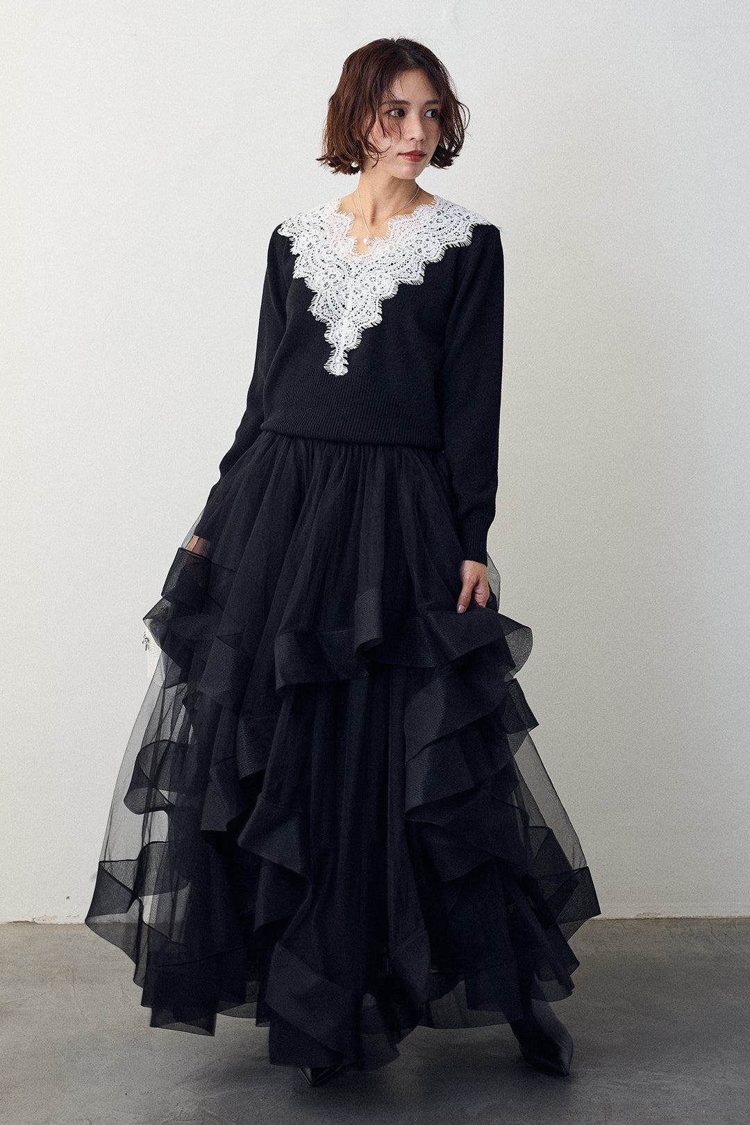[予約/SET]Vレースデザインニットプルオーバー+ランダムフリルティアードボリュームスカート(2set)