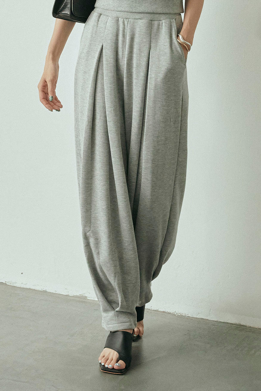 予約]タックボリュームジョガーパンツ – Frene