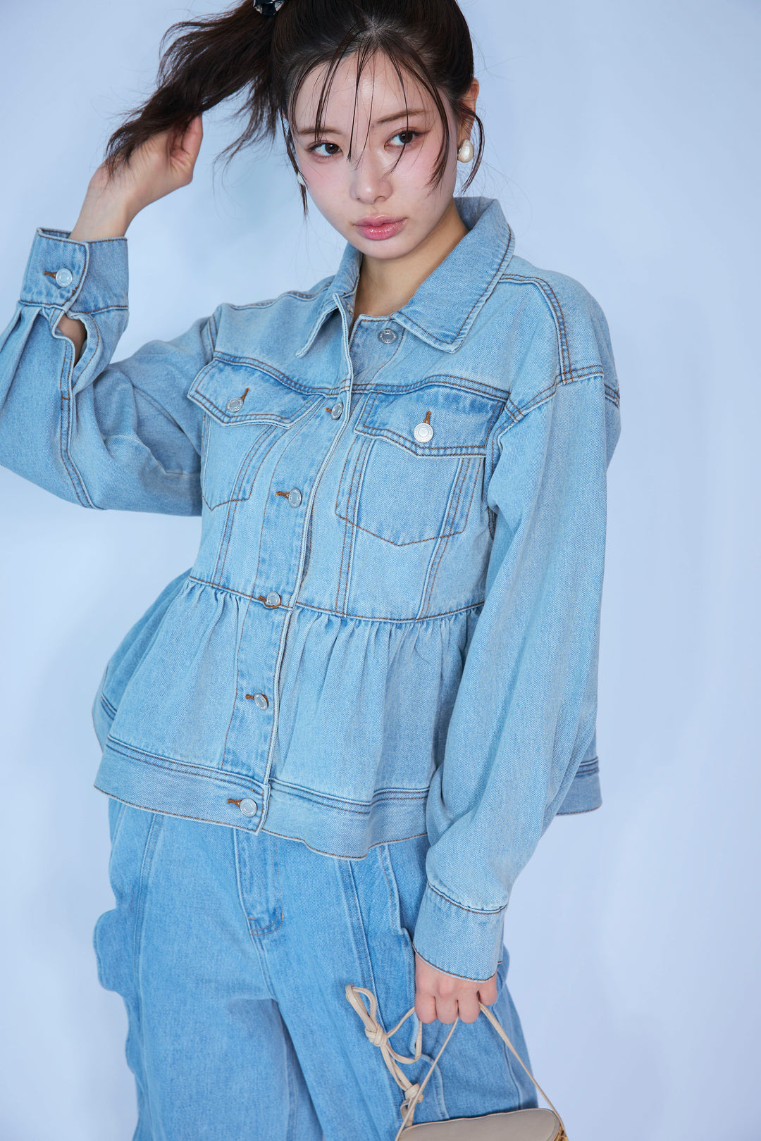 [予約/SET]ペプラムデニムジャケット+フリルウェーブデニムパンツ(2set)