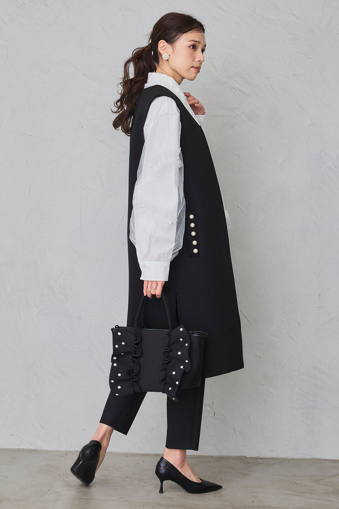 [予約/SET]チュールレイヤードパールシャツ+ポケットパール付きボンディングロングベスト+タックテーパードパンツ(3set)