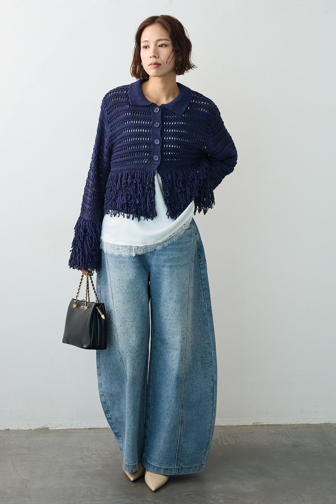 [予約/SET]繊細レースサテンキャミ+メッシュフリンジクロップドニット+スパークルラインストーンカーブデニム(3set)