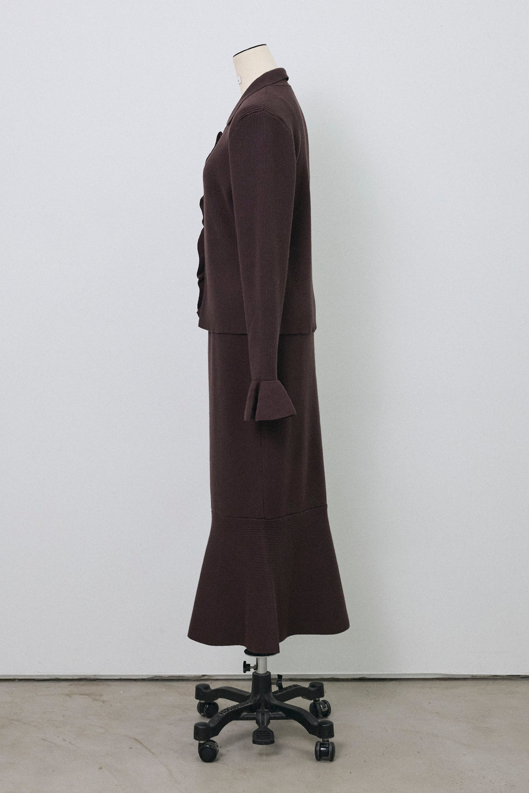 [予約]フロントラッフルデザインニットセットアップ