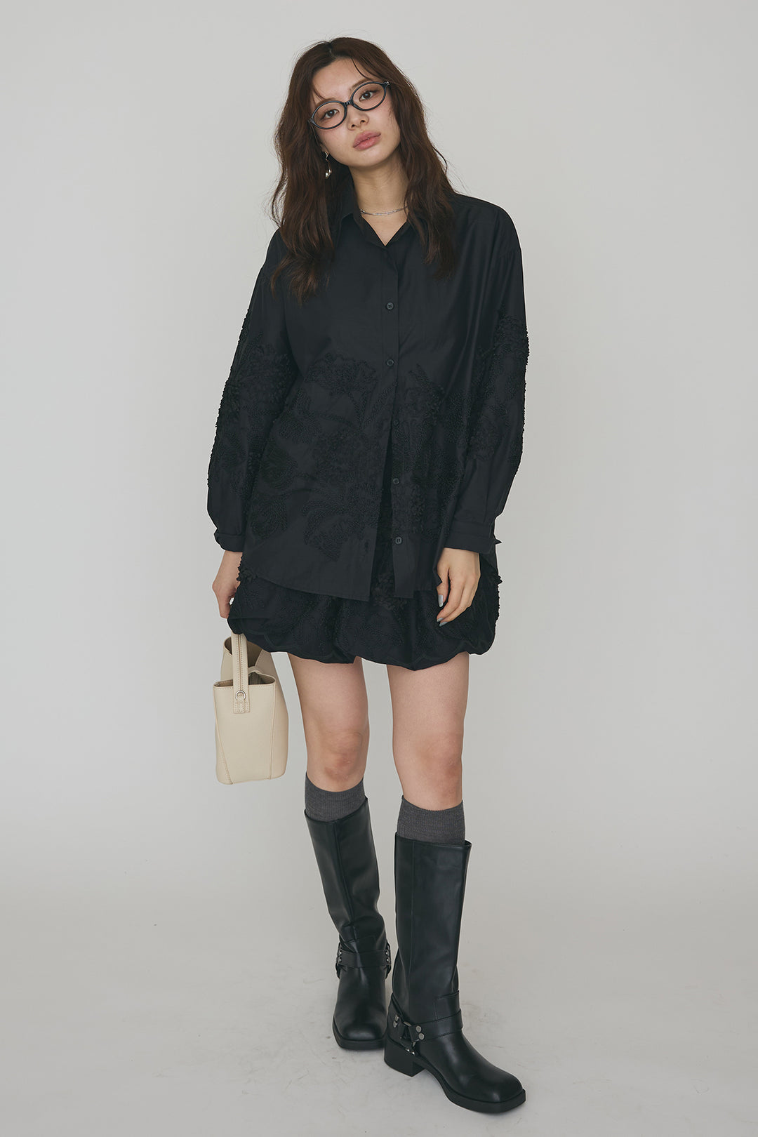 [予約/SET]フラワー刺繍モチーフオーバーシャツ+フラワー刺繍バルーンスカート(2set)