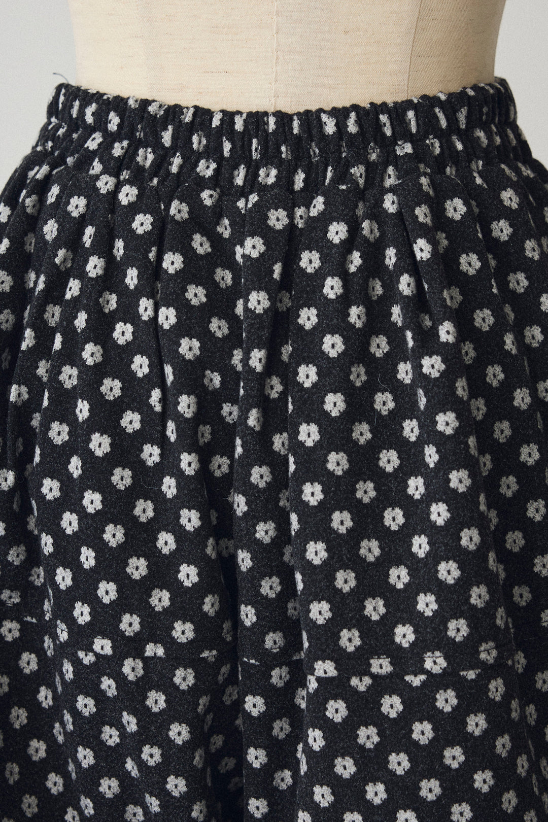 [予約]ミニフラワーバルーンショートパンツ