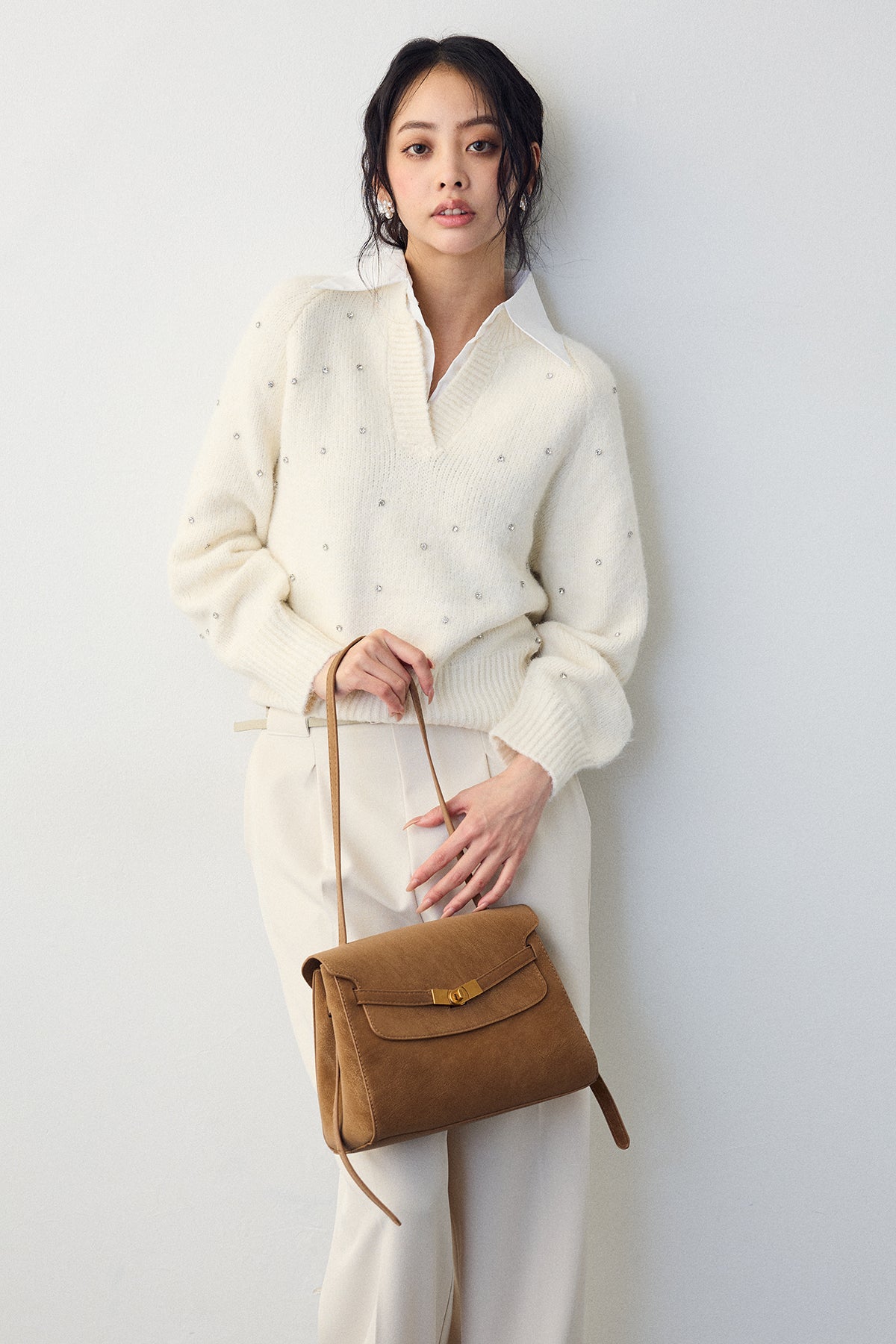 予約]シャツ襟ラインストーンニットPO – Frene