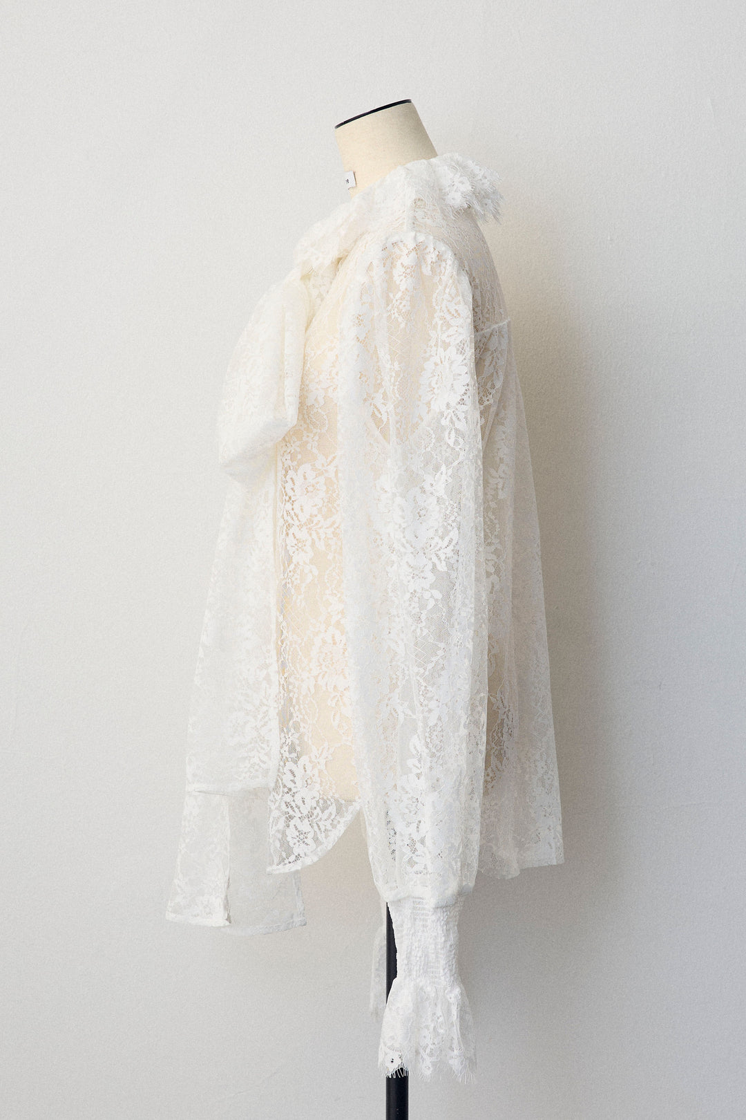 [予約]クラシカルレースボウタイブラウス