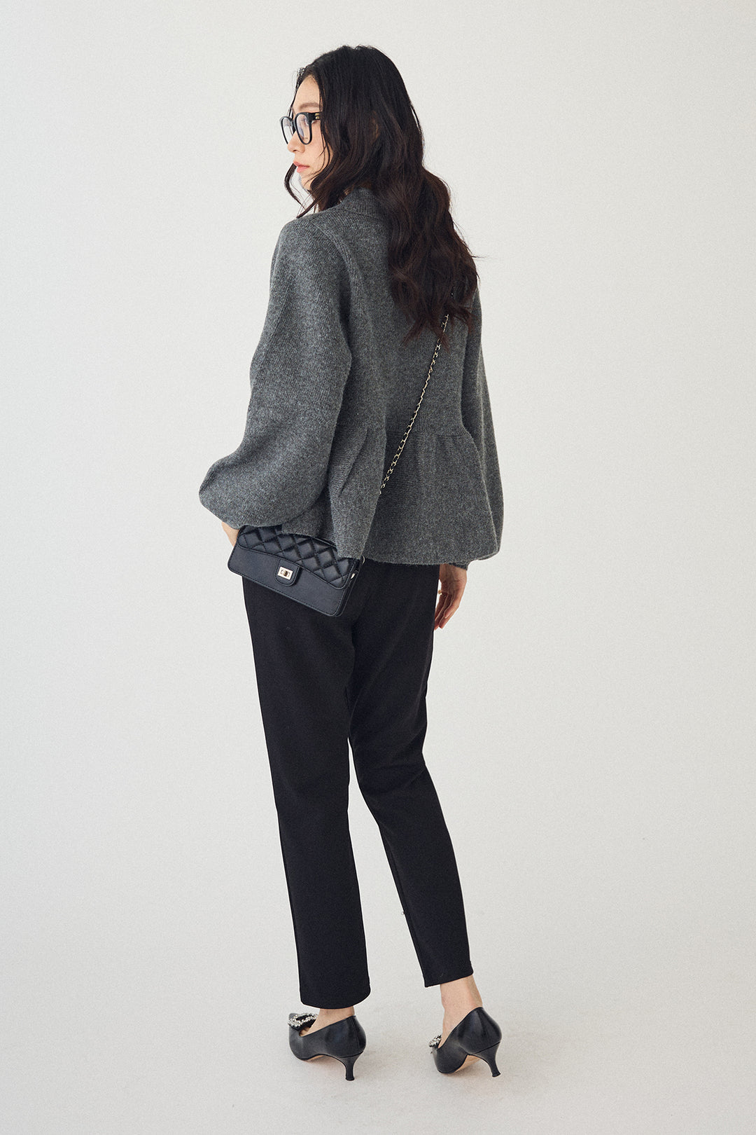 [予約/SET]ポロ襟ペプラムニットプルオーバー+センターシームランダムパールパンツ(2set)