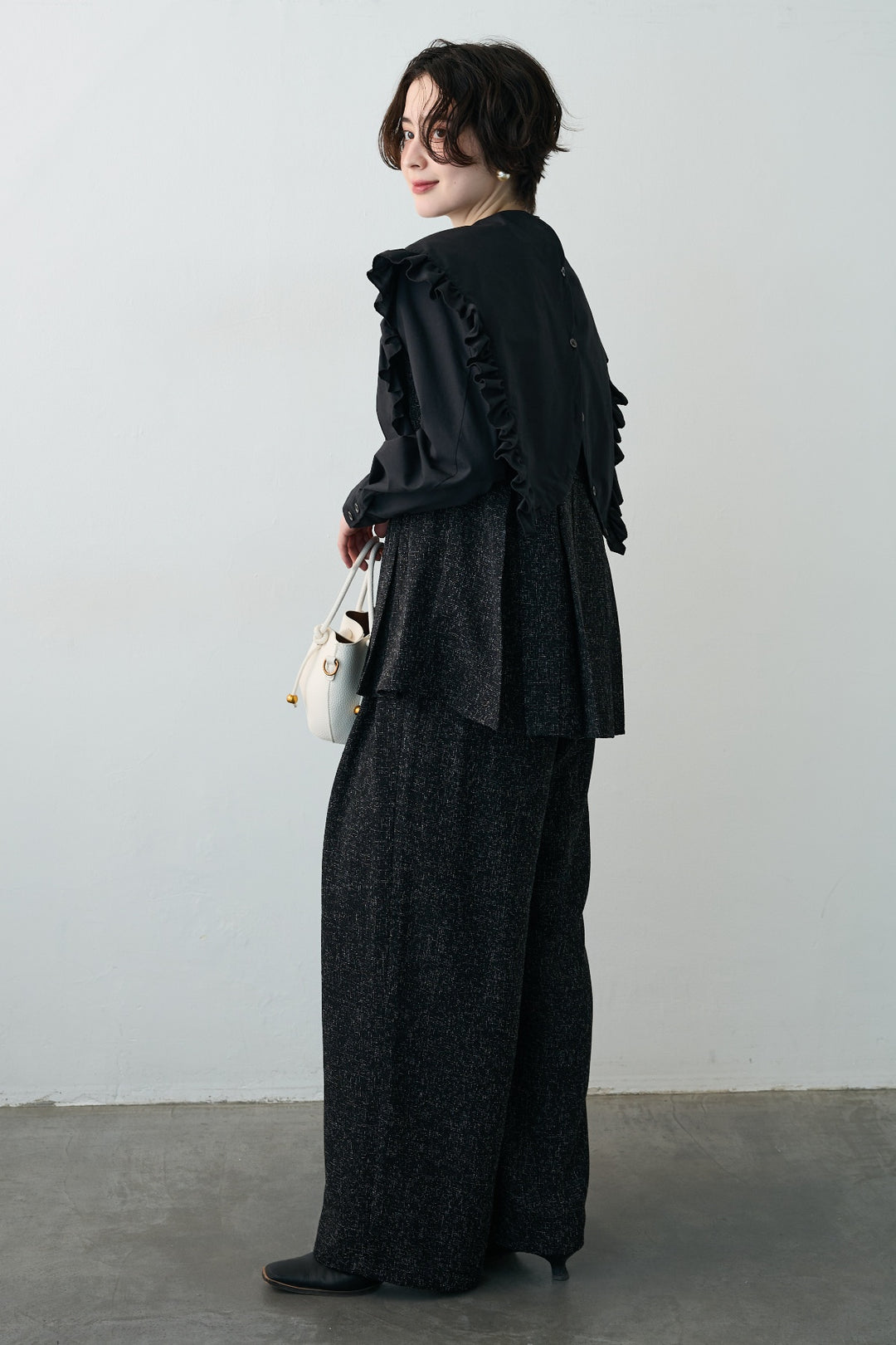 [予約/SET]BIGフリルデザインシャツ+サマーツイードボックスプリーツベスト+サマーツイードウエストラインタックパンツ(3set)