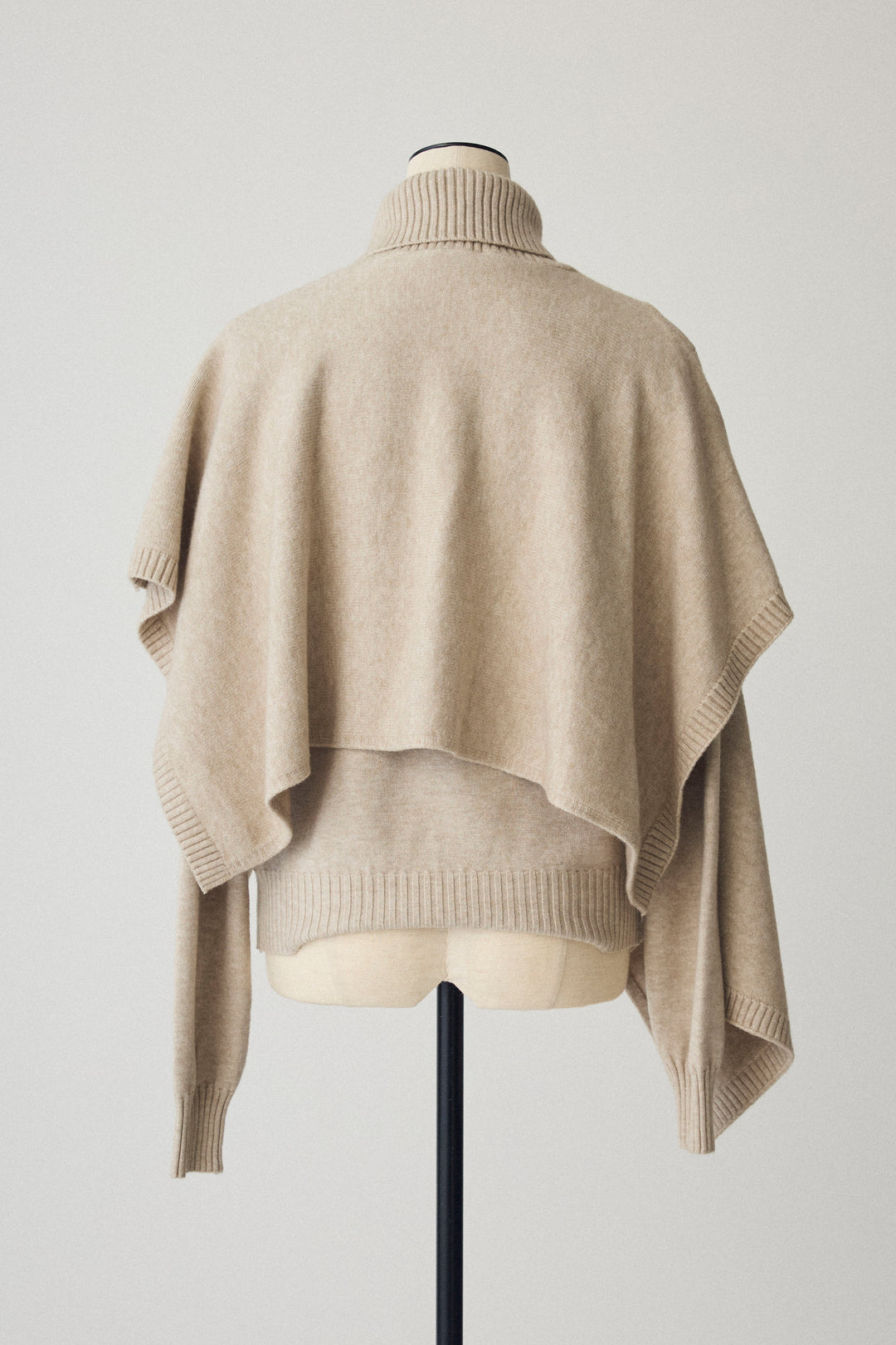 [予約]アシメケープ2wayニット