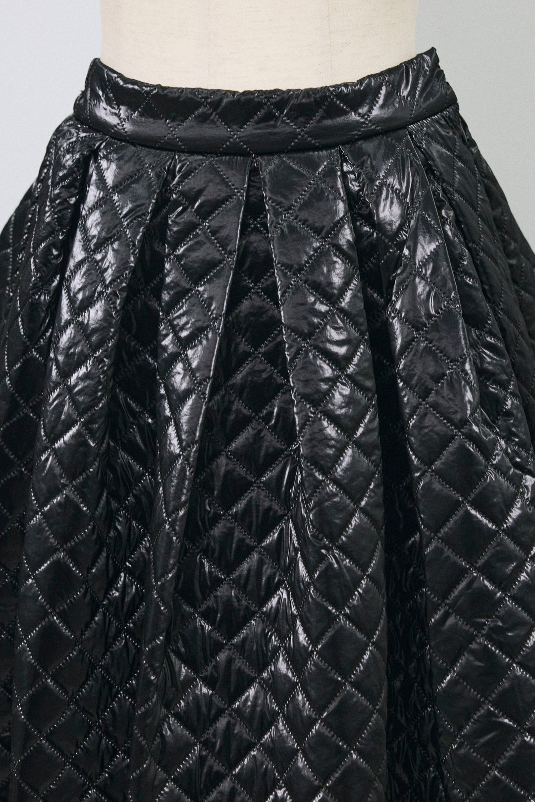 [予約]メタリックキルティングフレアスカート