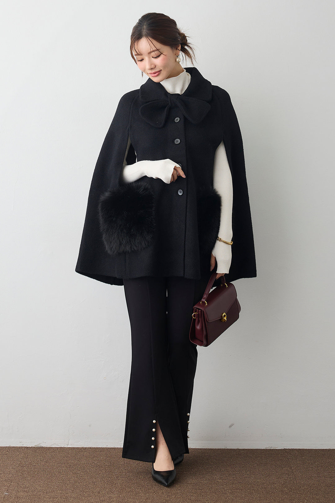 [予約/SET]ベーシックフィンガーホールリブニット+ウールタッチファーポケットポンチョコート(2set)