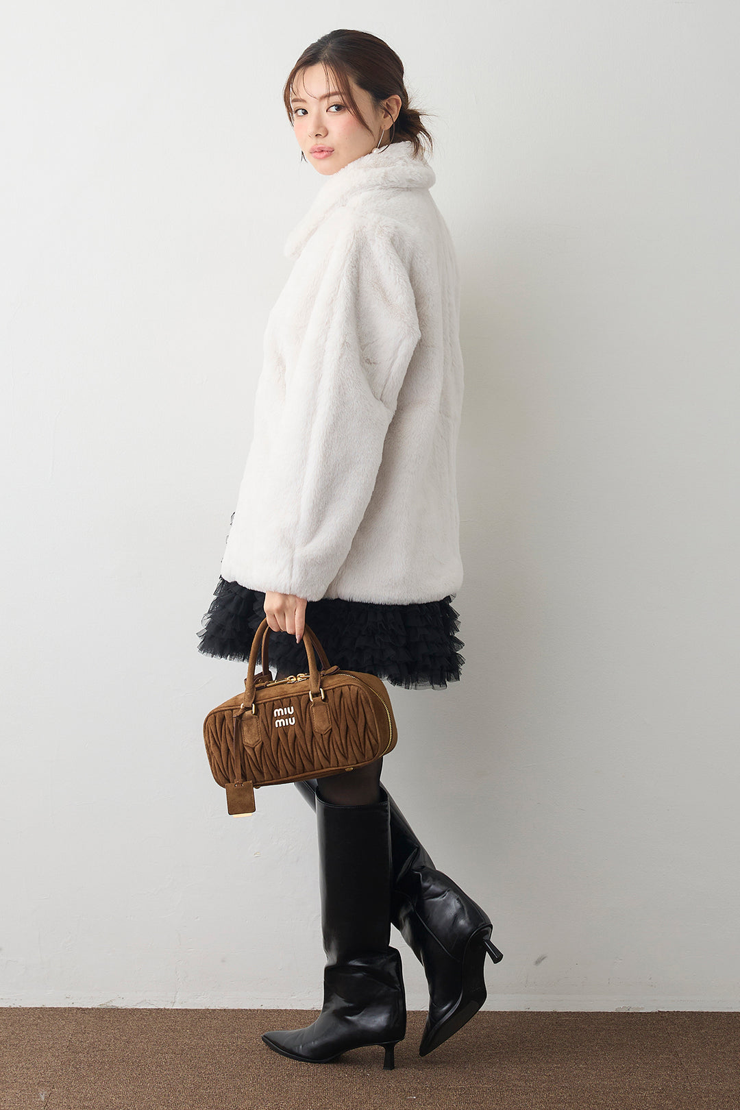 [予約/SET]ビット付きフェイクファーコート+ホイップチュールミニ丈スカート(2set)